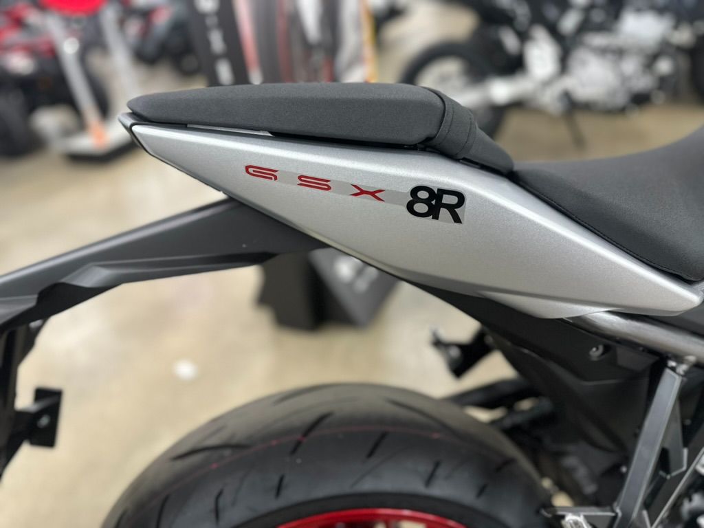 2024 Suzuki GSX-8R in Columbia, Tennessee - Photo 6