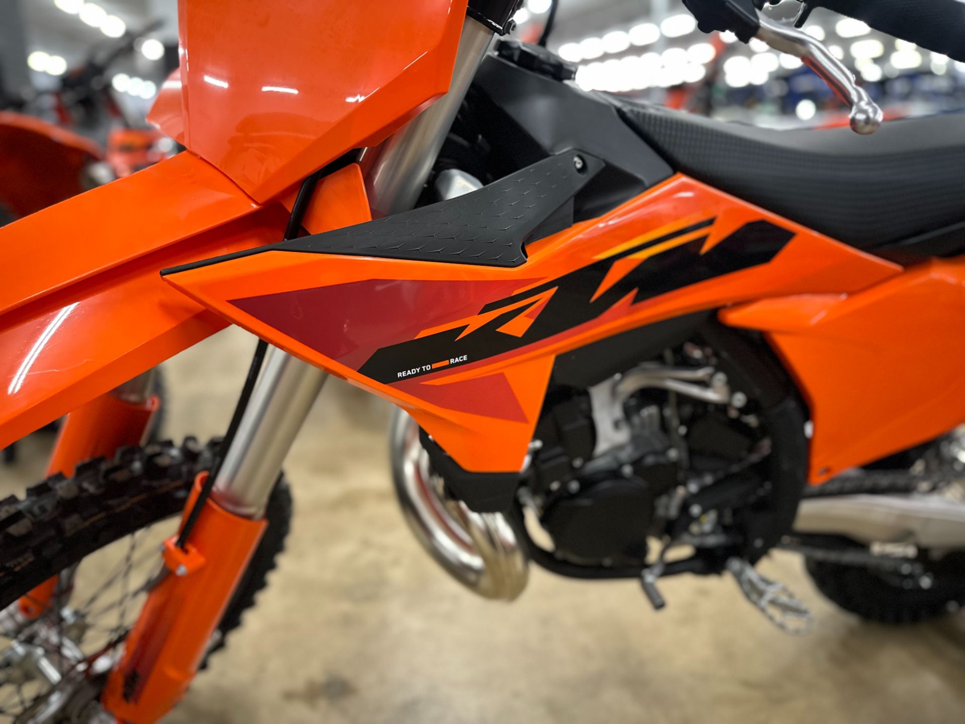 2025 KTM 250 SX in Columbia, Tennessee - Photo 2