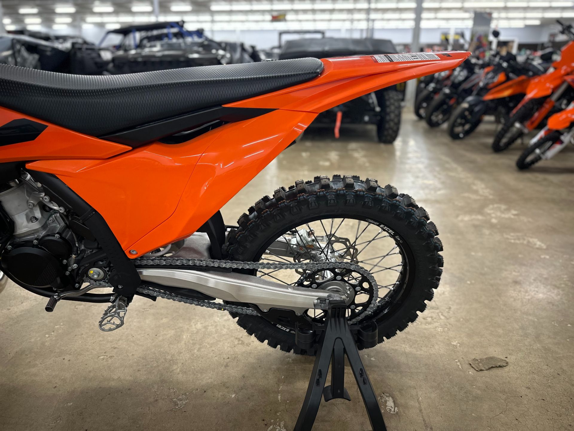 2025 KTM 250 SX in Columbia, Tennessee - Photo 3