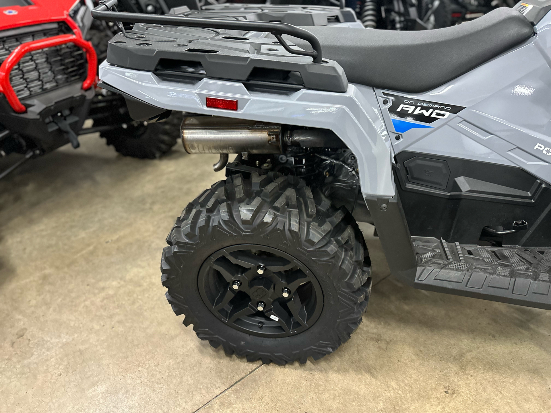 2024 Polaris Sportsman 570 Premium in Columbia, Tennessee - Photo 3