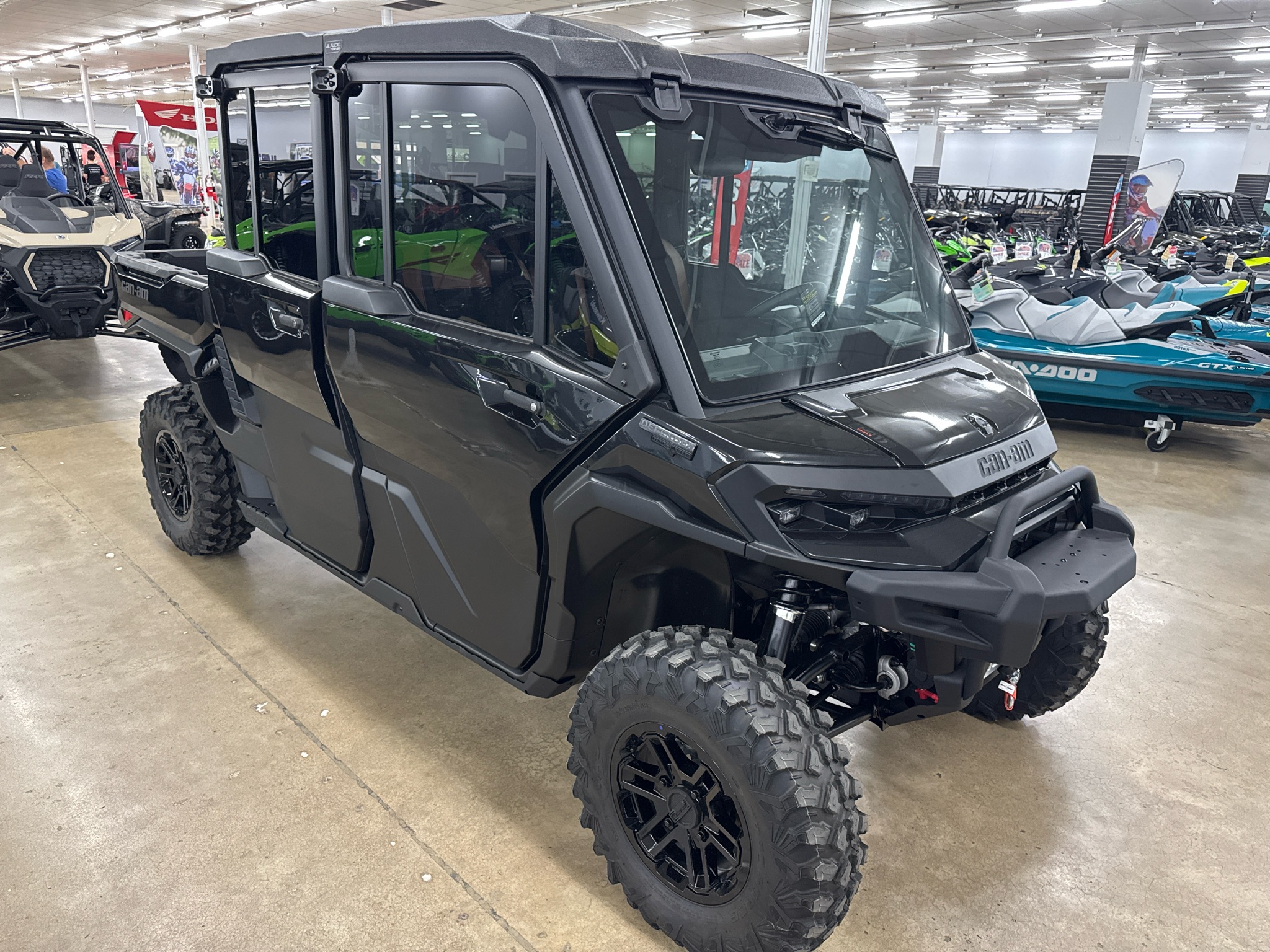 2026 Can-Am Defender MAX Lone Star CAB HD11