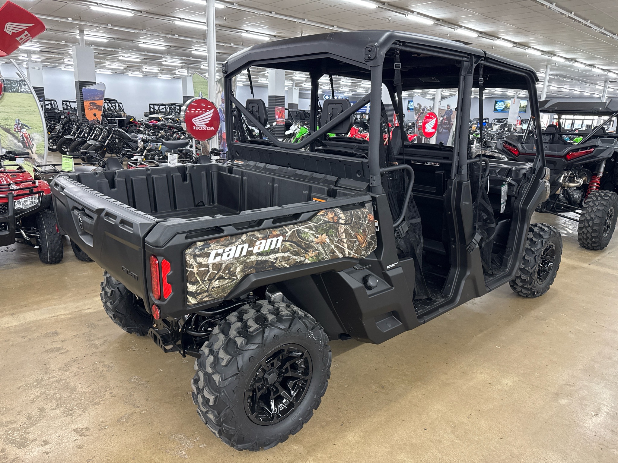 2026 Can-Am™ Defender MAX XT HD9 2