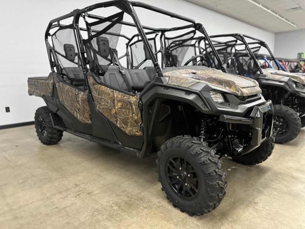 2024 Honda Pioneer 1000-6 Deluxe Crew in Columbia, Tennessee - Photo 1