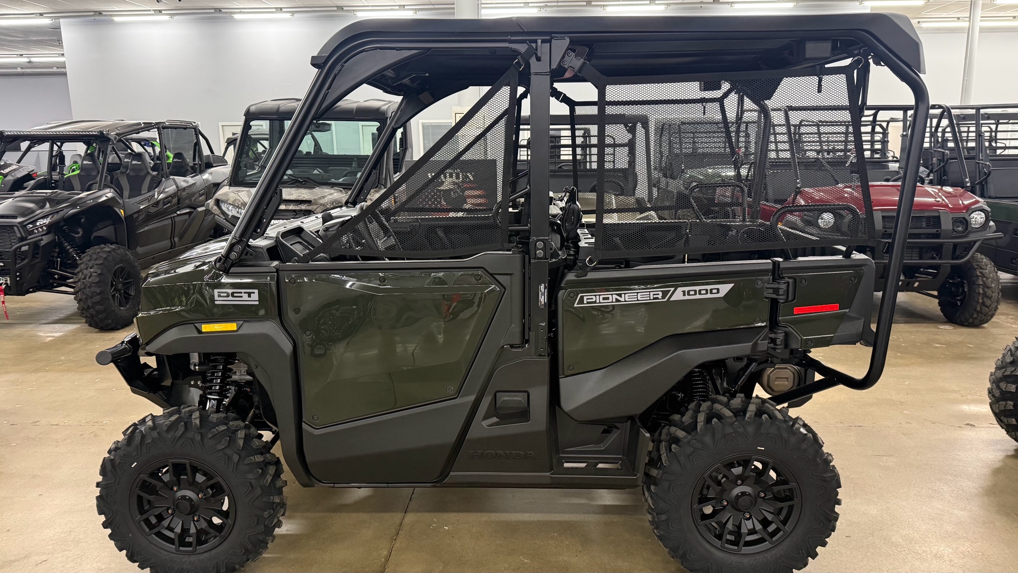 2026 Honda Pioneer 1000-5 Deluxe 2