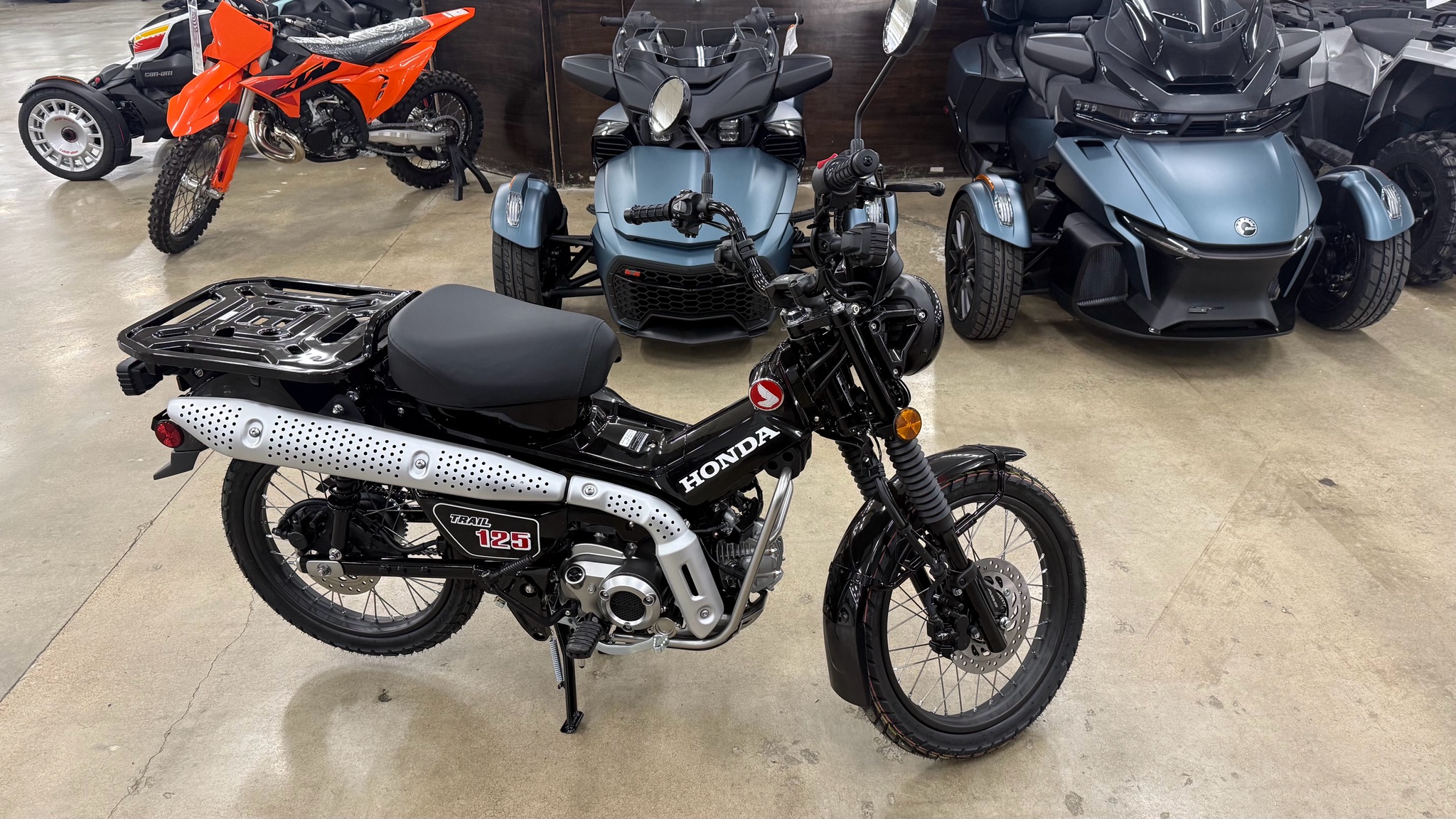 2026 Honda Trail125 3