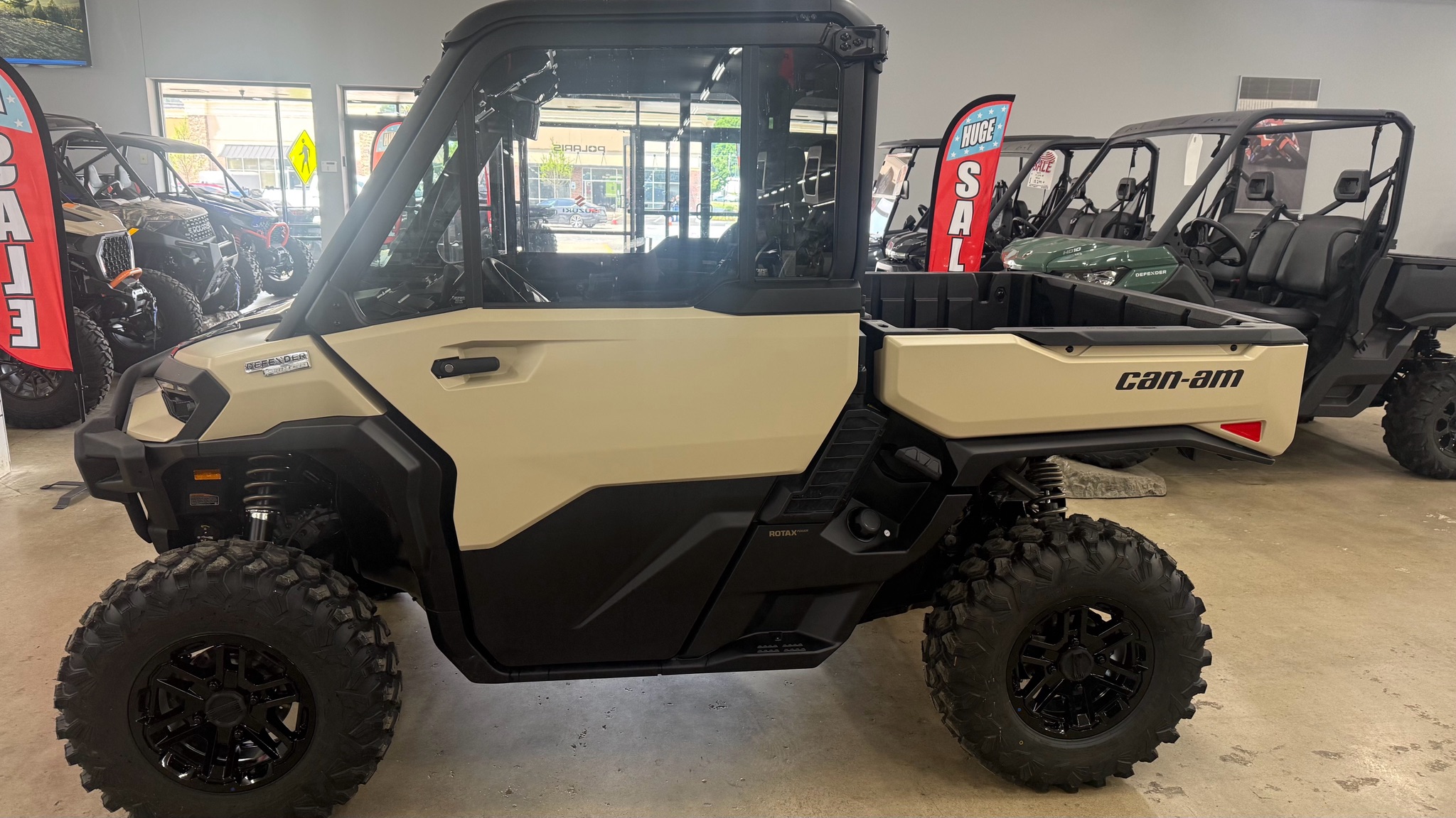 2026 Can-Am Defender Limited HD11