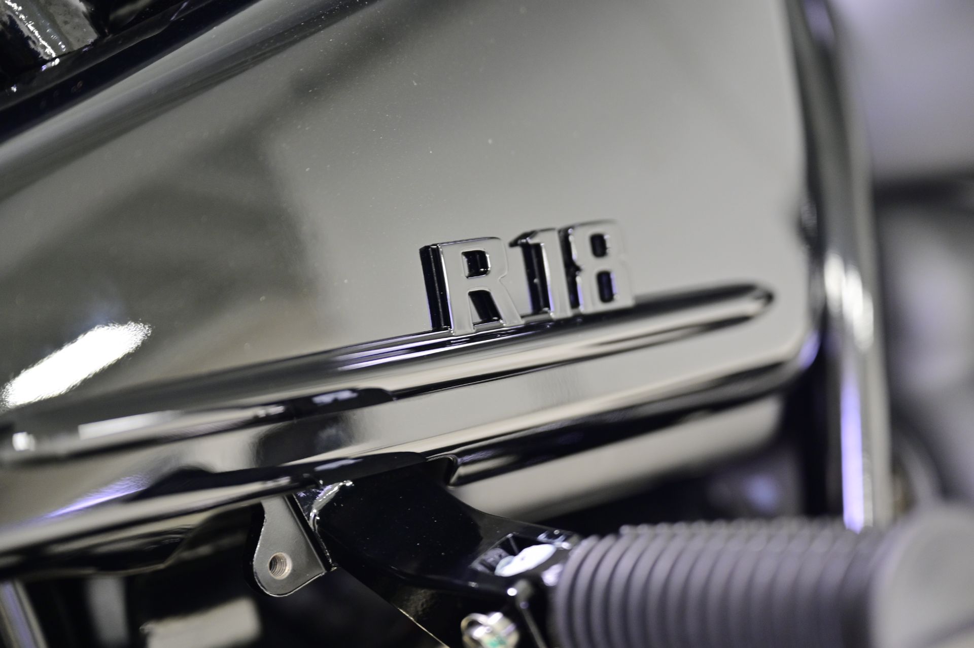 2024 BMW R 18 Roctane in Richfield, Minnesota - Photo 13