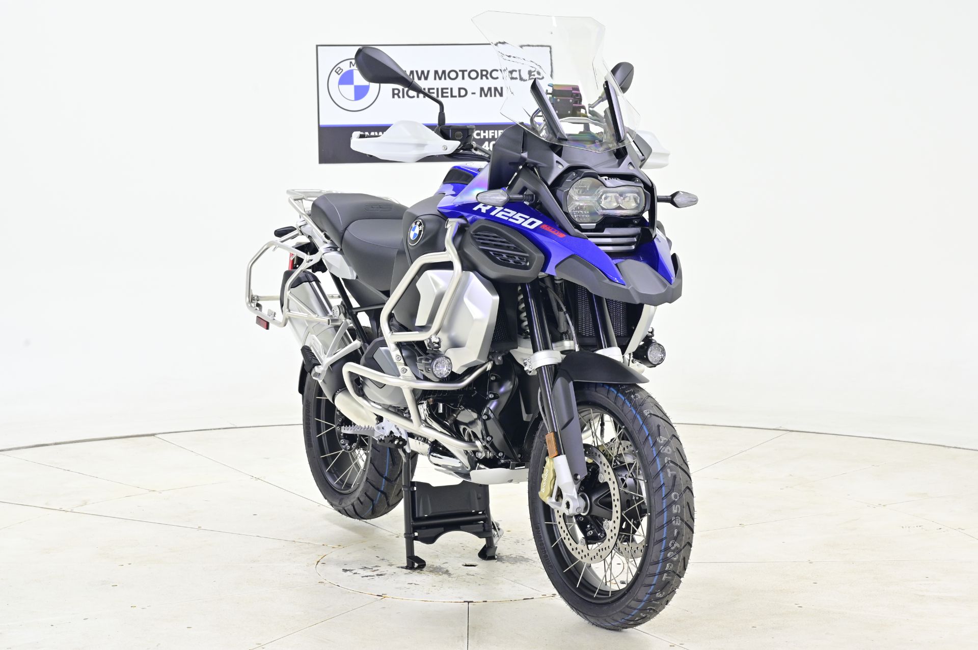 2024 BMW R 1250 GS Adventure in Richfield, Minnesota - Photo 2