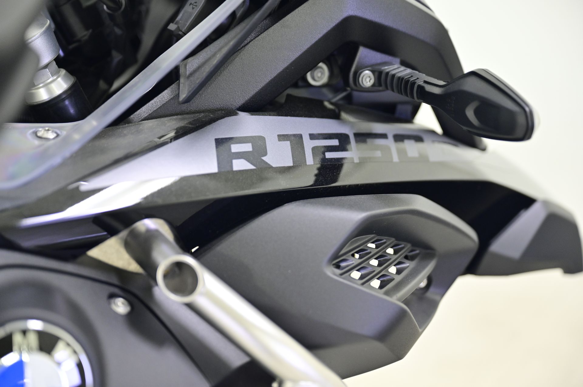 2024 BMW R 1250 GS Adventure in Richfield, Minnesota - Photo 11