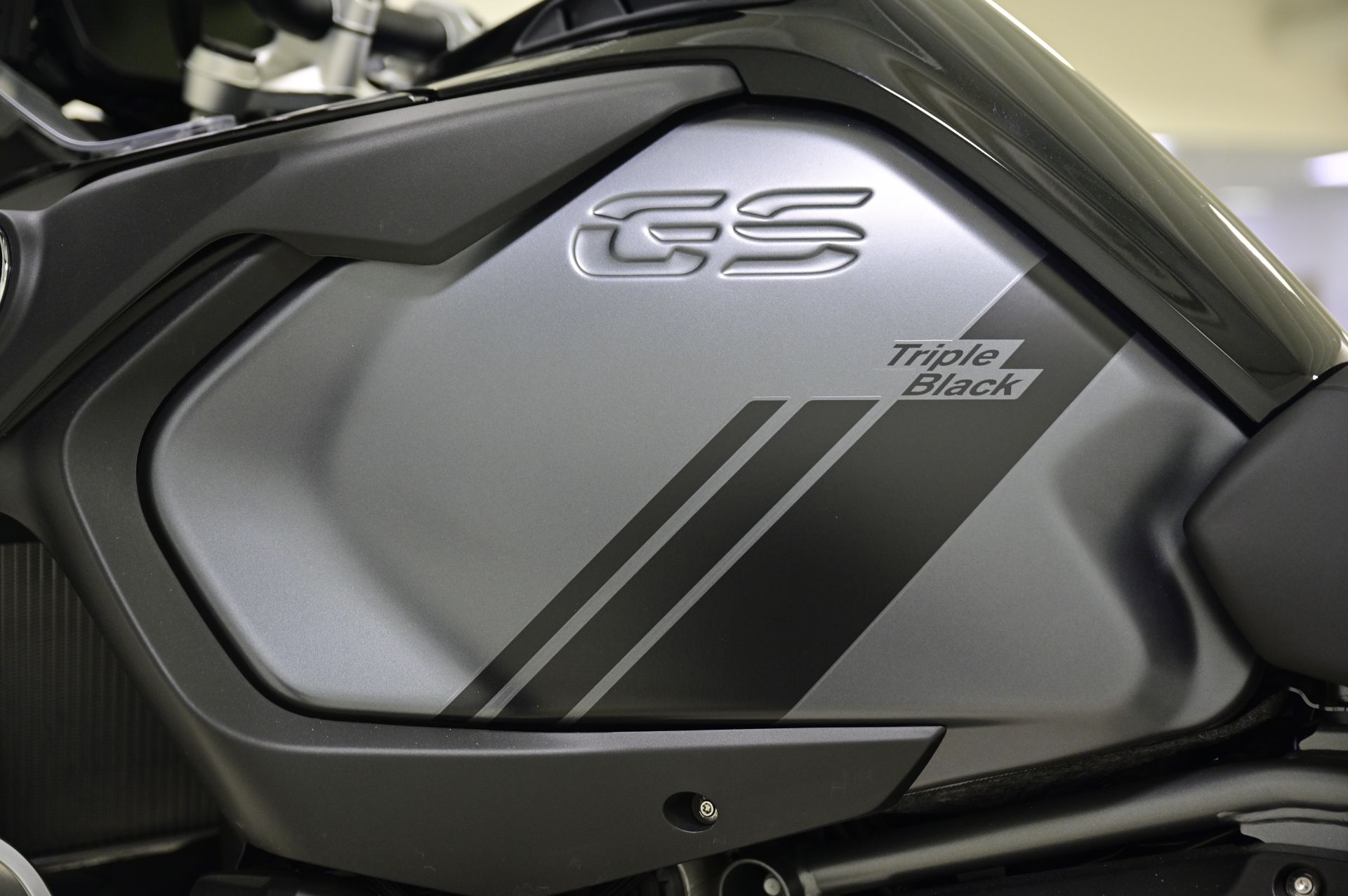 2024 BMW R 1250 GS Adventure in Richfield, Minnesota - Photo 16