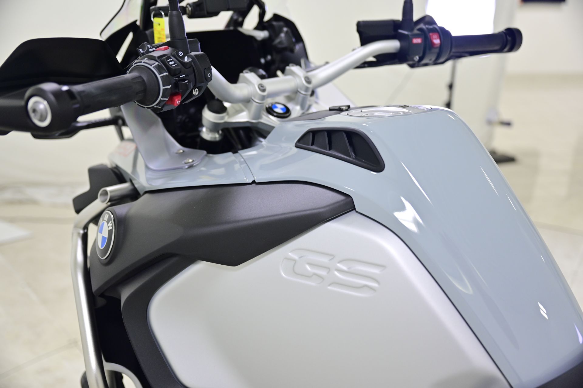 2024 BMW R 1250 GS Adventure in Richfield, Minnesota - Photo 22