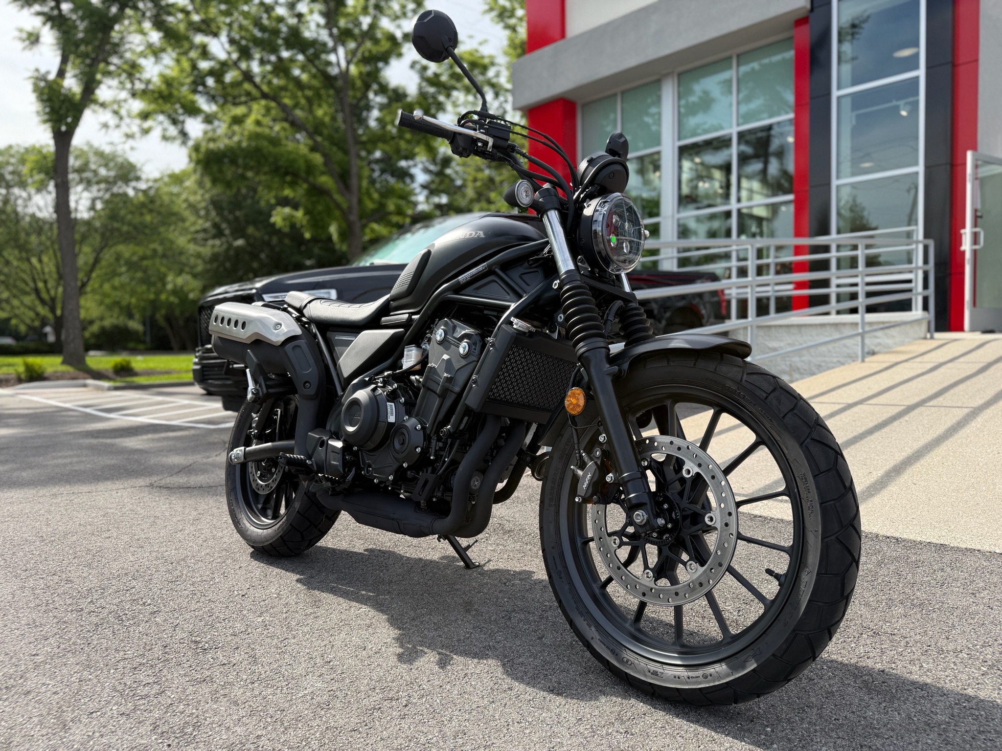 2025 Honda SCL500 2