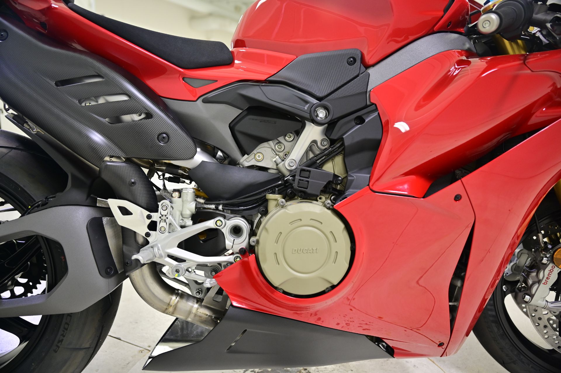 2025 Ducati Panigale V4 S in Richfield, Minnesota - Photo 14