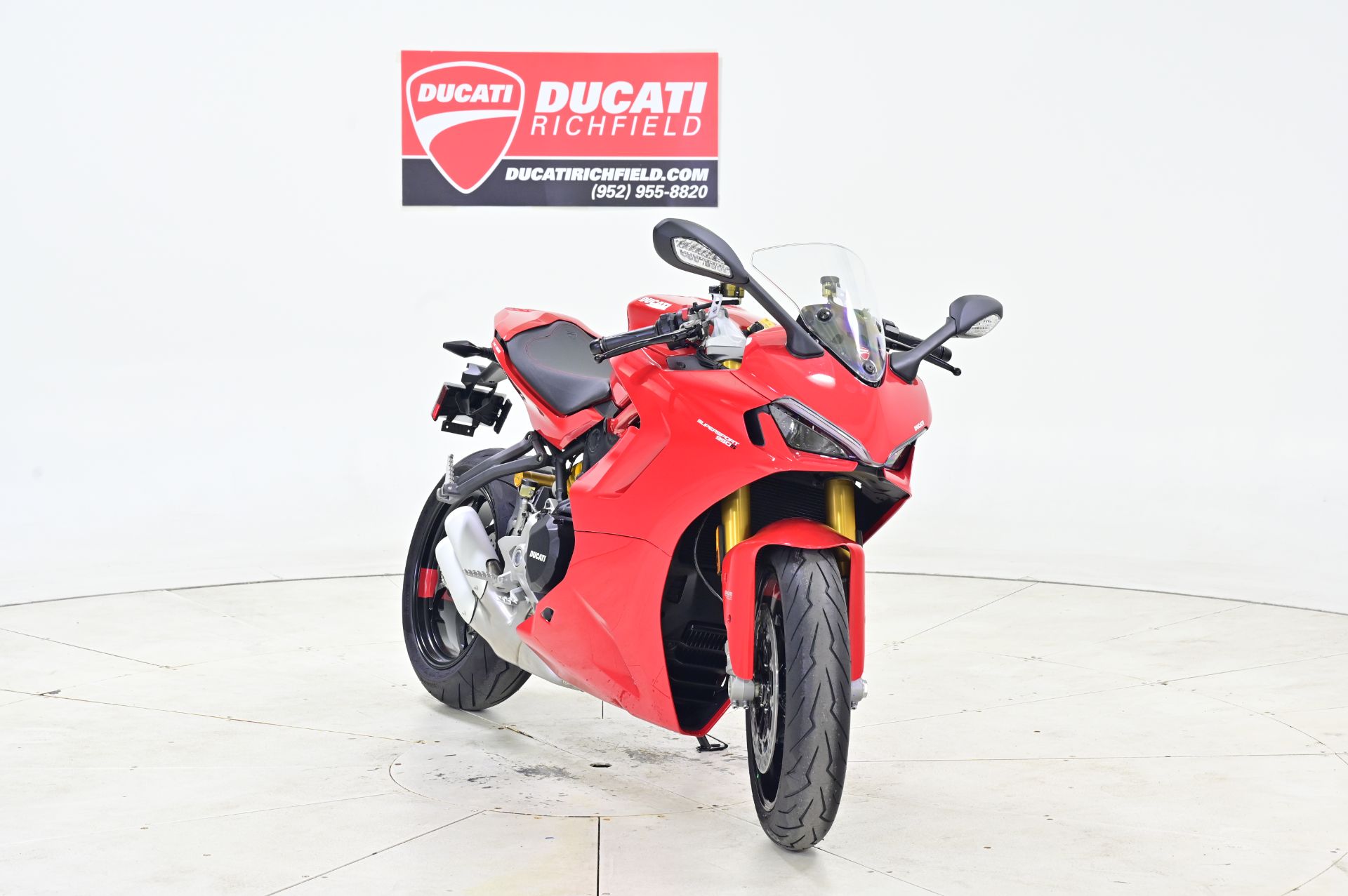 2024 Ducati SuperSport 950 S in Richfield, Minnesota - Photo 2