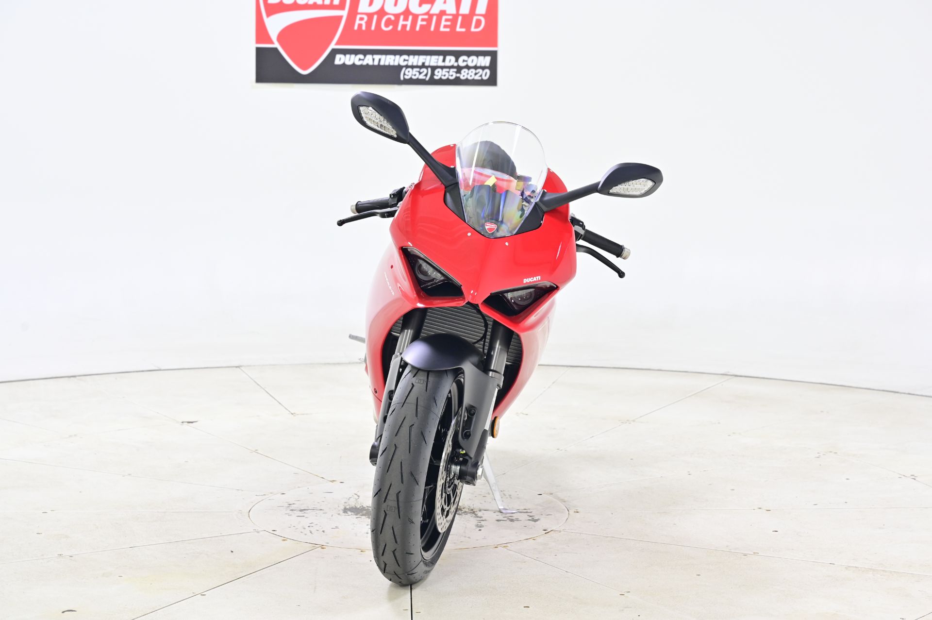 2024 Ducati Panigale V2 in Richfield, Minnesota - Photo 3