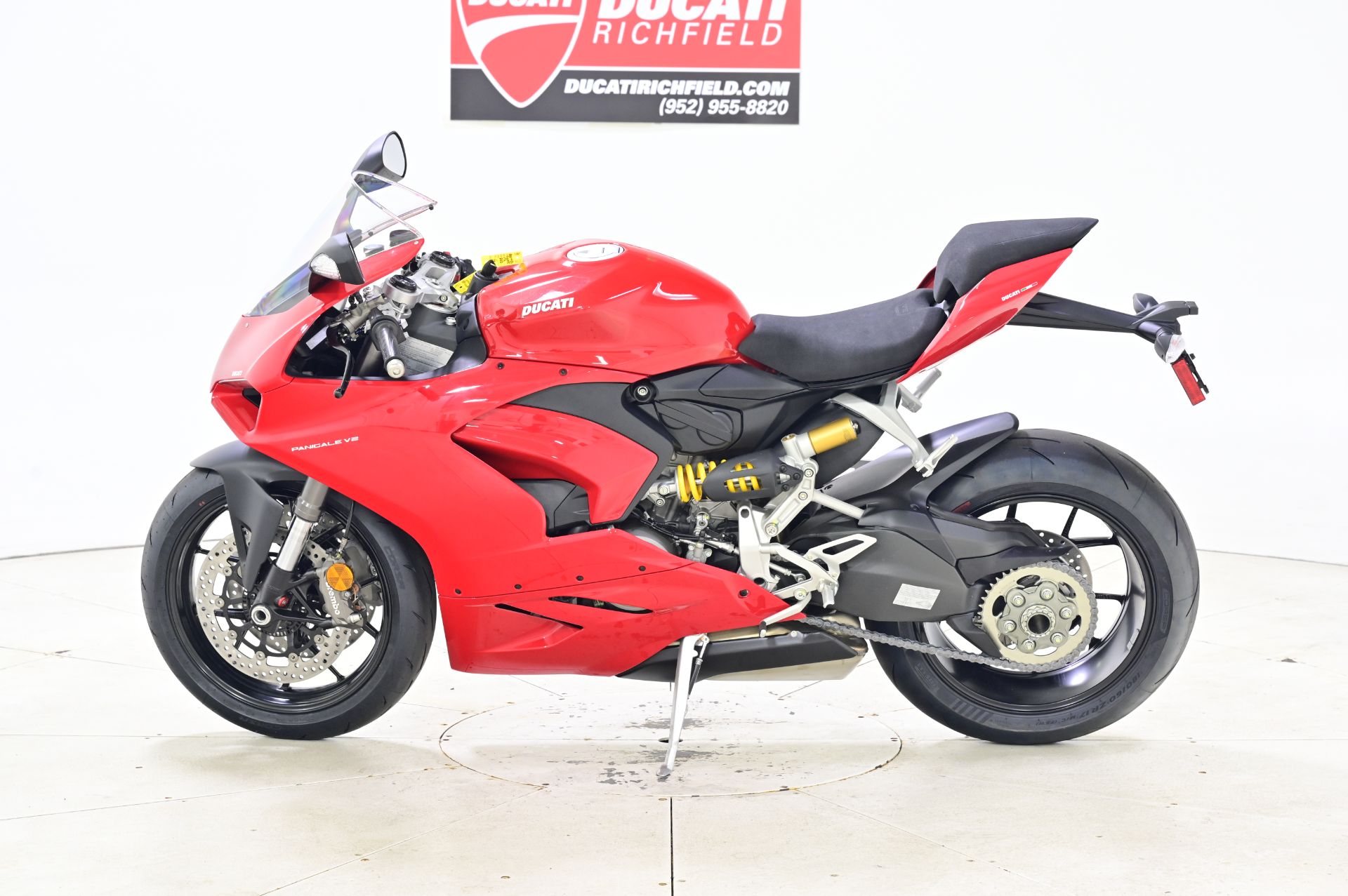 2024 Ducati Panigale V2 in Richfield, Minnesota - Photo 5