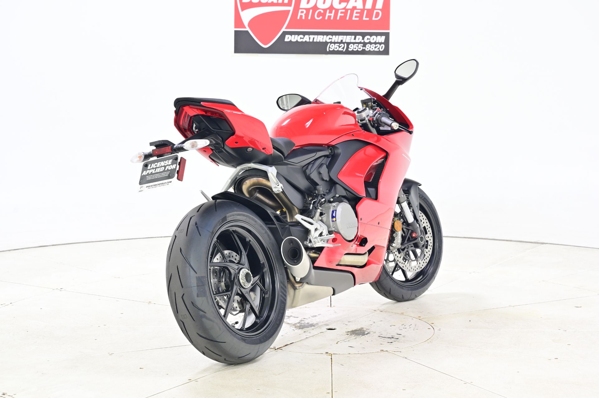 2024 Ducati Panigale V2 in Richfield, Minnesota - Photo 8