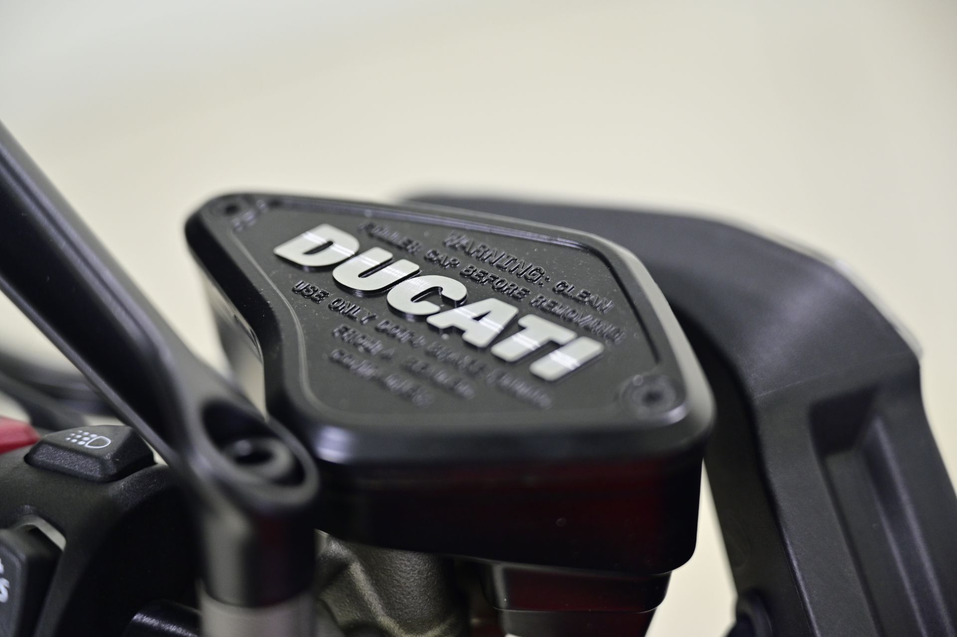 2024 Ducati Diavel V4 in Richfield, Minnesota - Photo 24