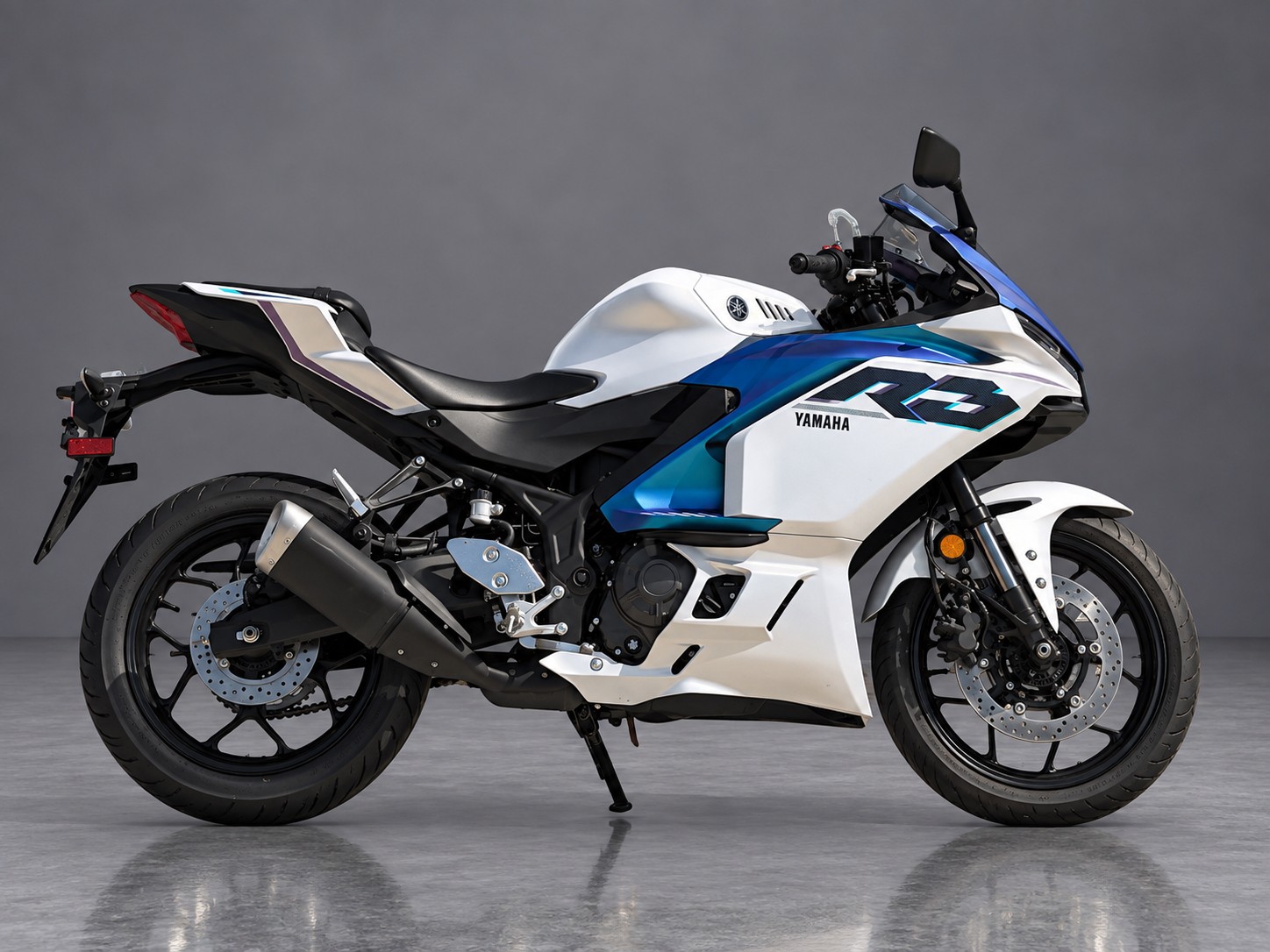 2025 Yamaha YZF-R3 2
