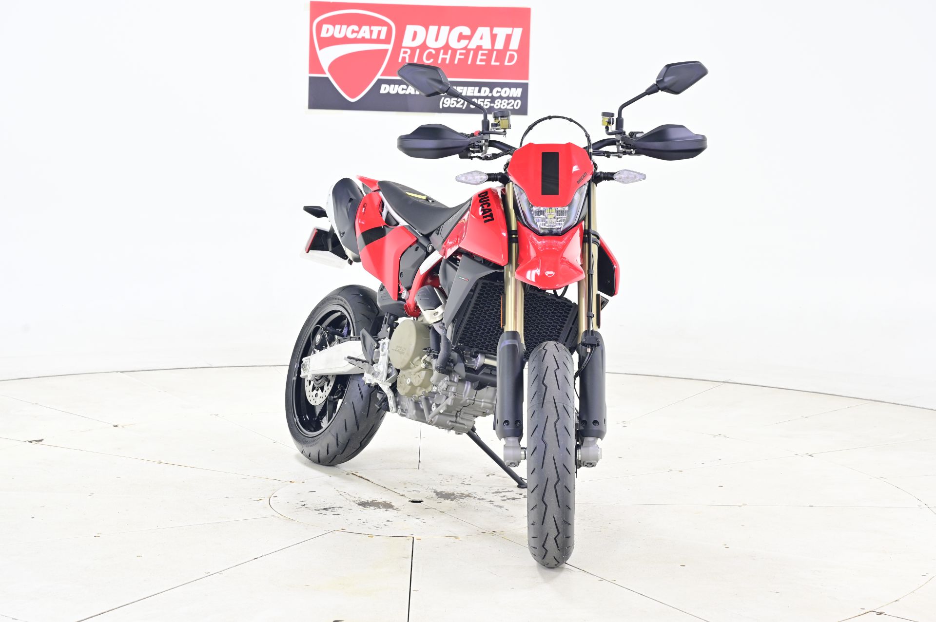 2025 Ducati Hypermotard 698 Mono in Richfield, Minnesota - Photo 6