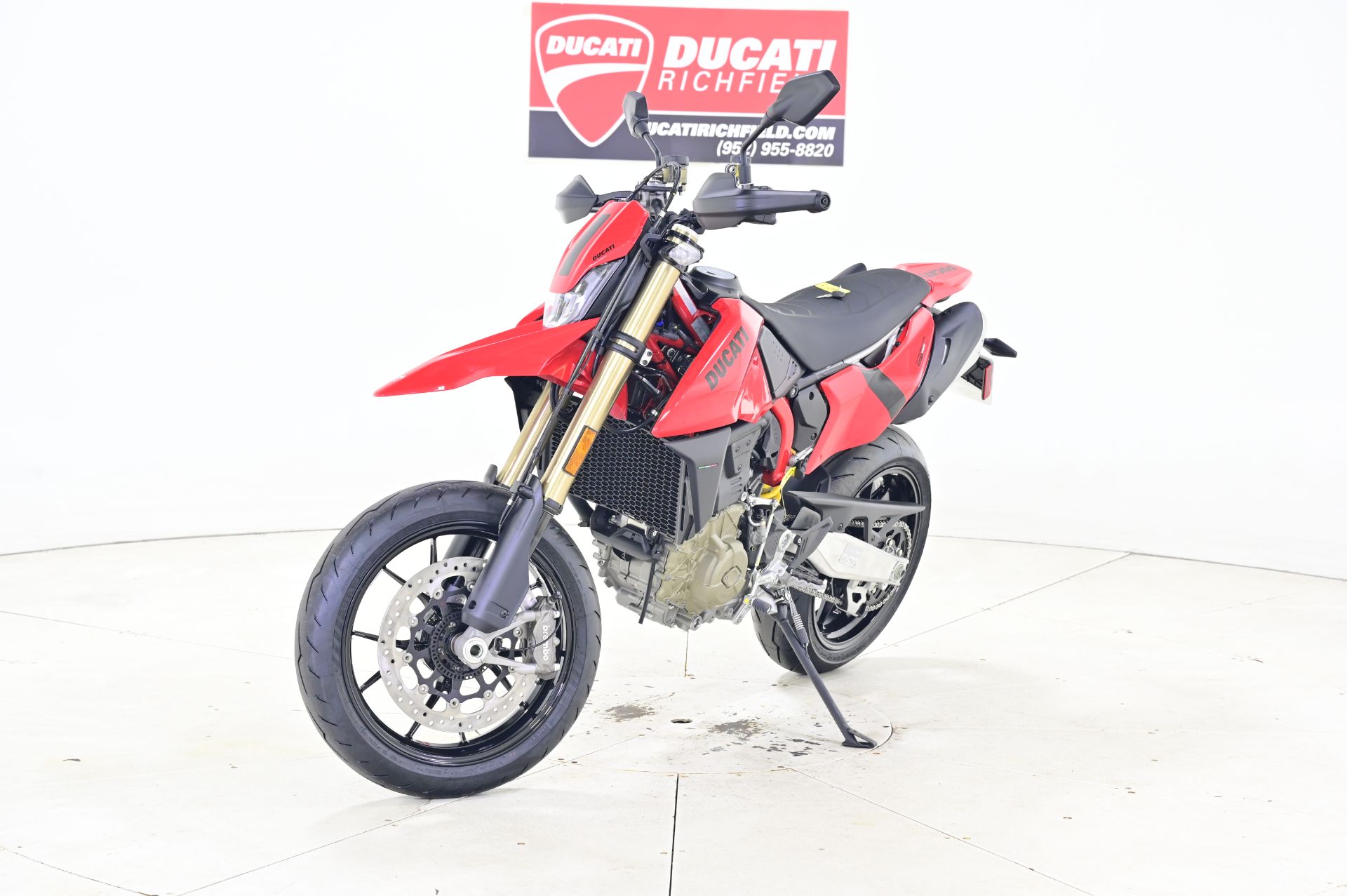 2025 Ducati Hypermotard 698 Mono in Richfield, Minnesota - Photo 8