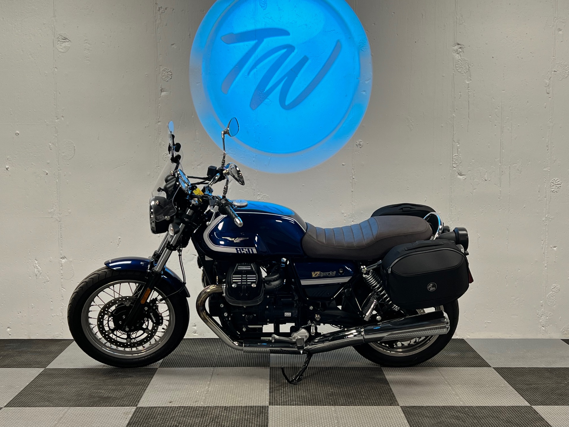 2022 Moto Guzzi V7 Special in Indianapolis, Indiana - Photo 5