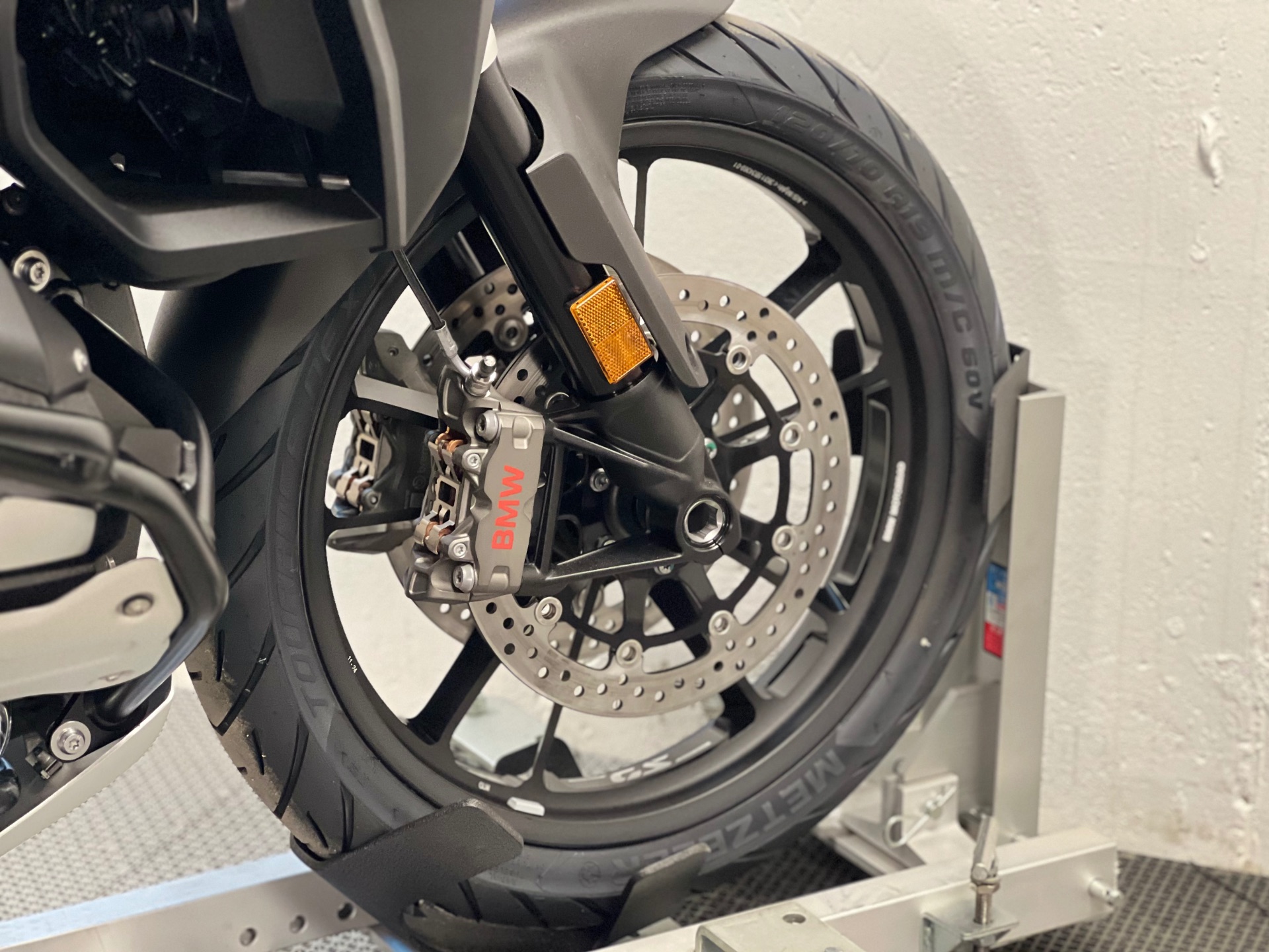 2026 BMW R 1300 GS Adventure 12