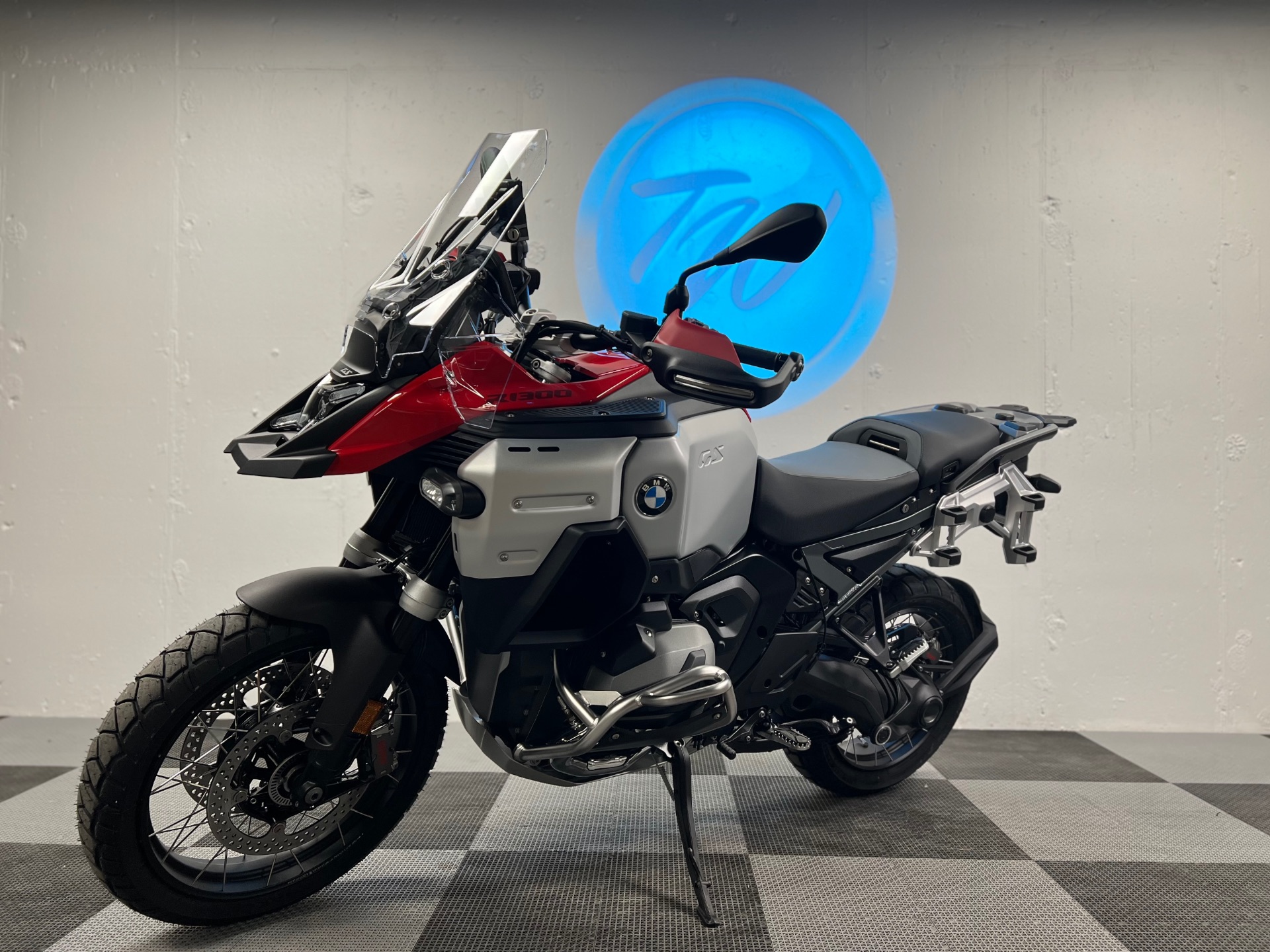 New 2025 BMW R 1300 GS Adventure, Indianapolis IN | Specs, Price, Photos |  Racing Red BMW1096