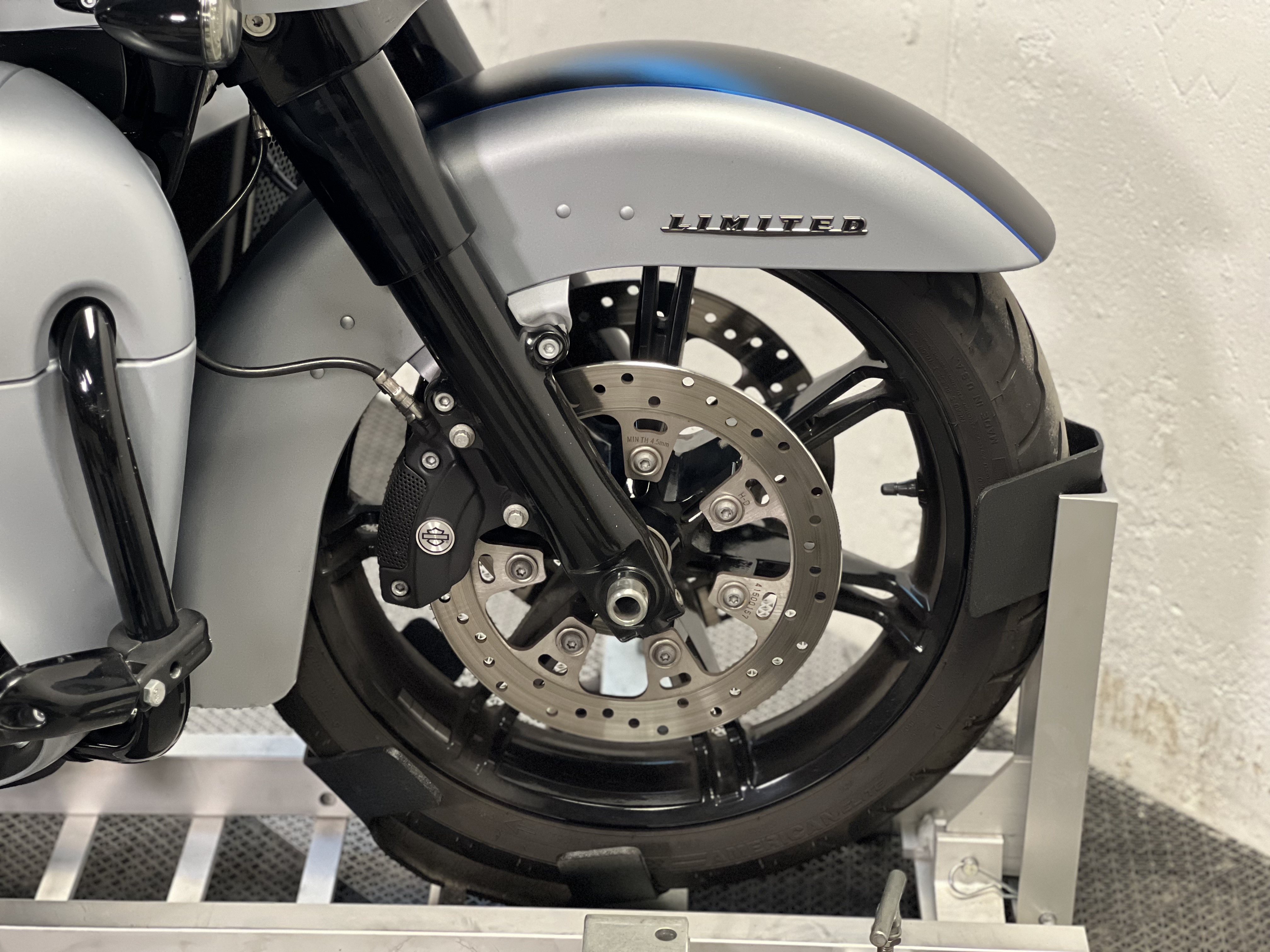 2020 Harley-Davidson Road Glide® Limited 8