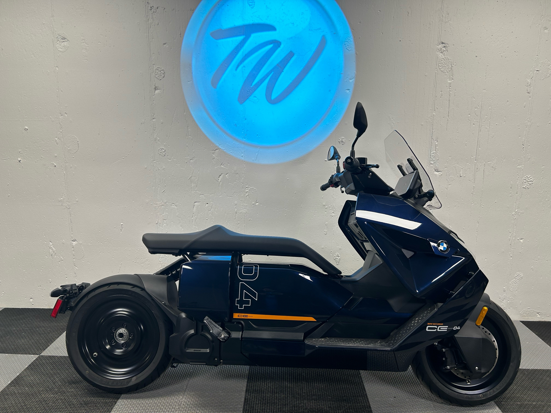 new-2024-bmw-ce-04-indianapolis-in-specs-price-photos-style