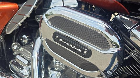2015 Harley-Davidson CVO™ Road Glide® Ultra in Lexington, Kentucky - Photo 3