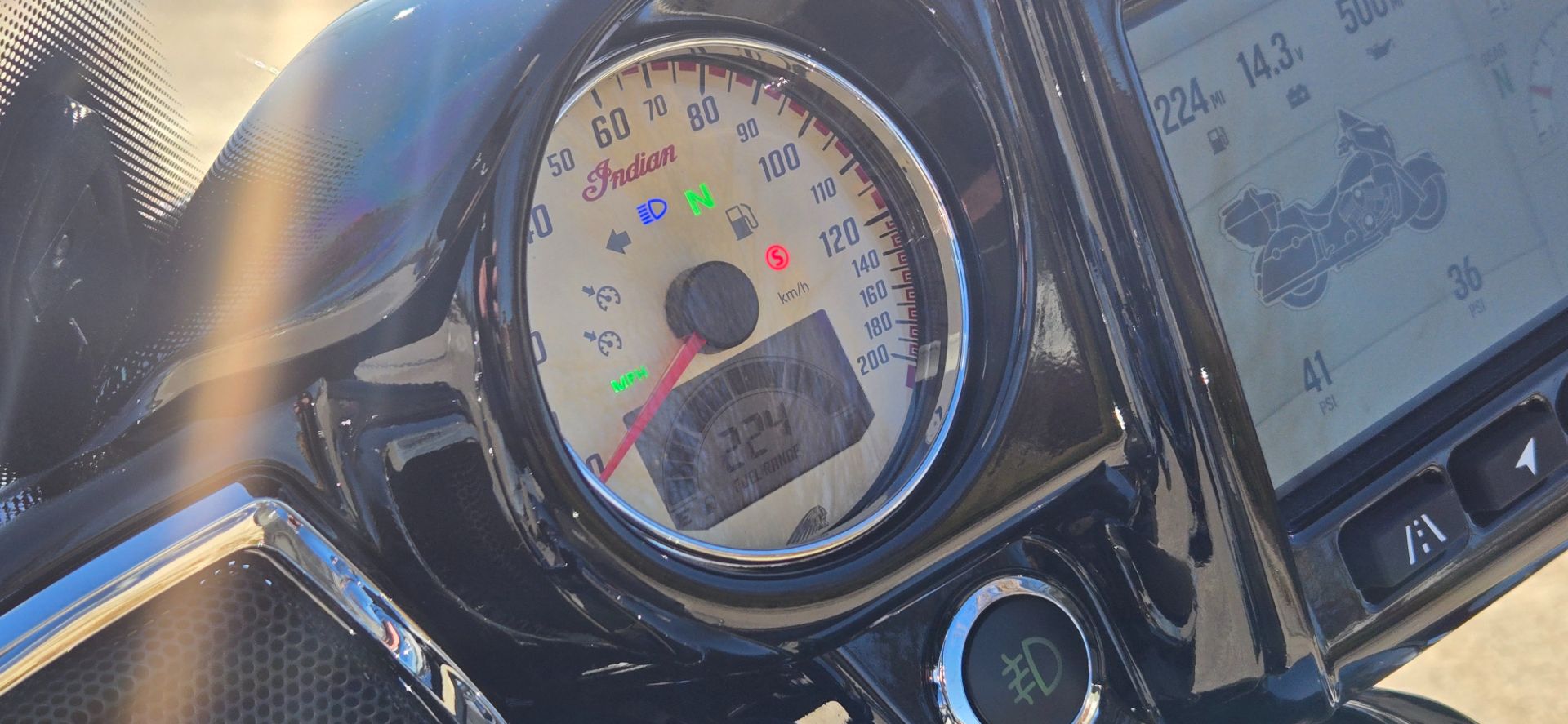 2025 Indian Motorcycle Roadmaster® Elite in Lexington, Kentucky - Photo 3