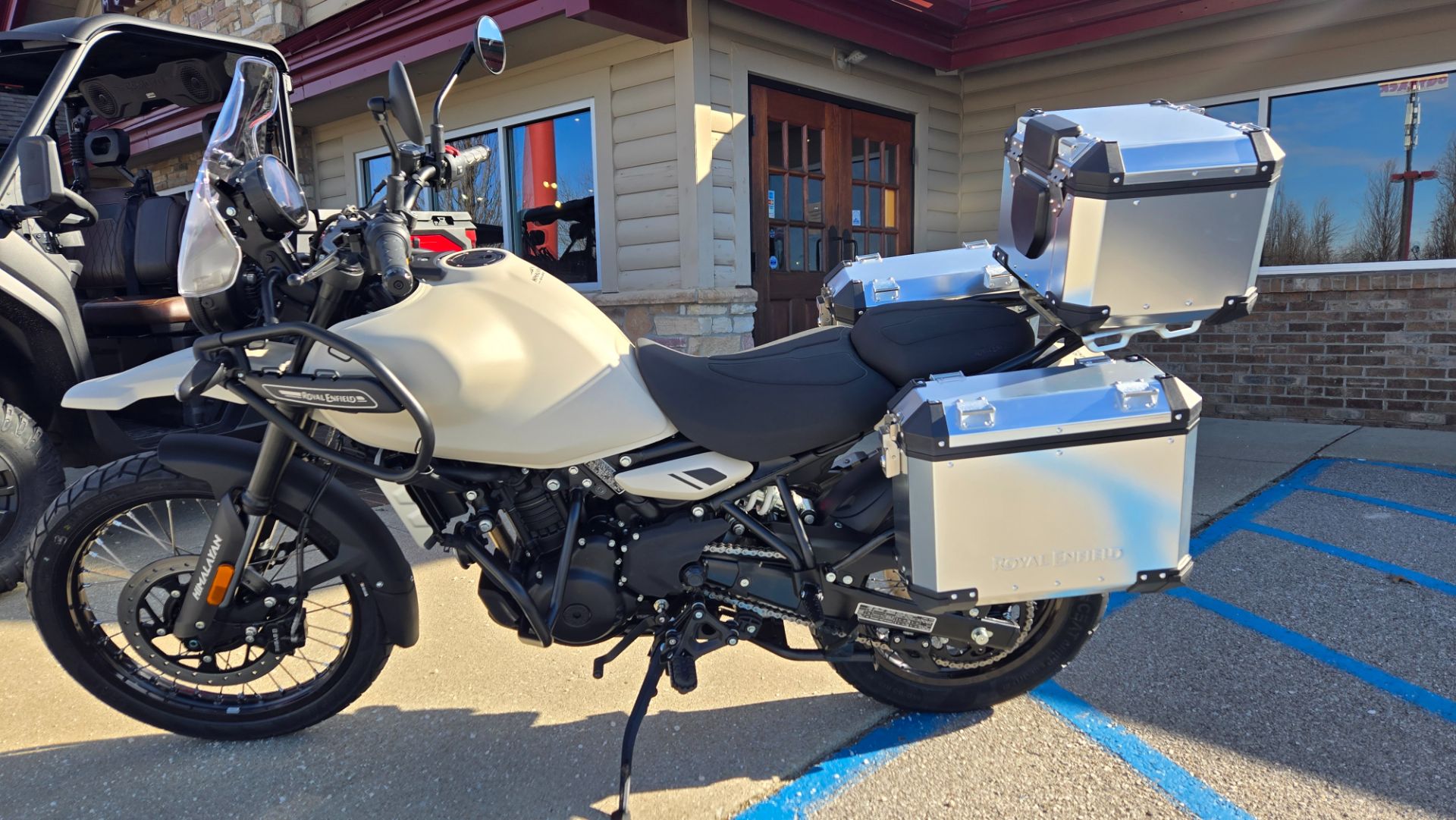 2025 Royal Enfield Himalayan 450 in Lexington, Kentucky - Photo 4