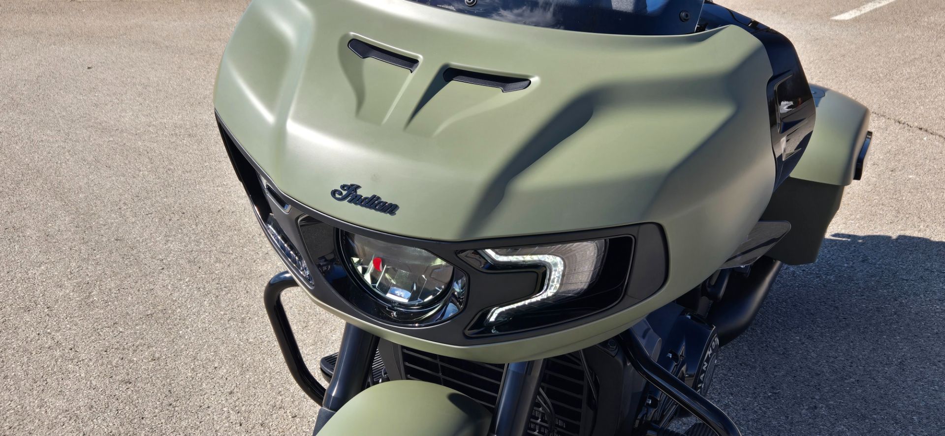 2025 Indian Motorcycle Challenger® Dark Horse® 112 in Lexington, Kentucky - Photo 9