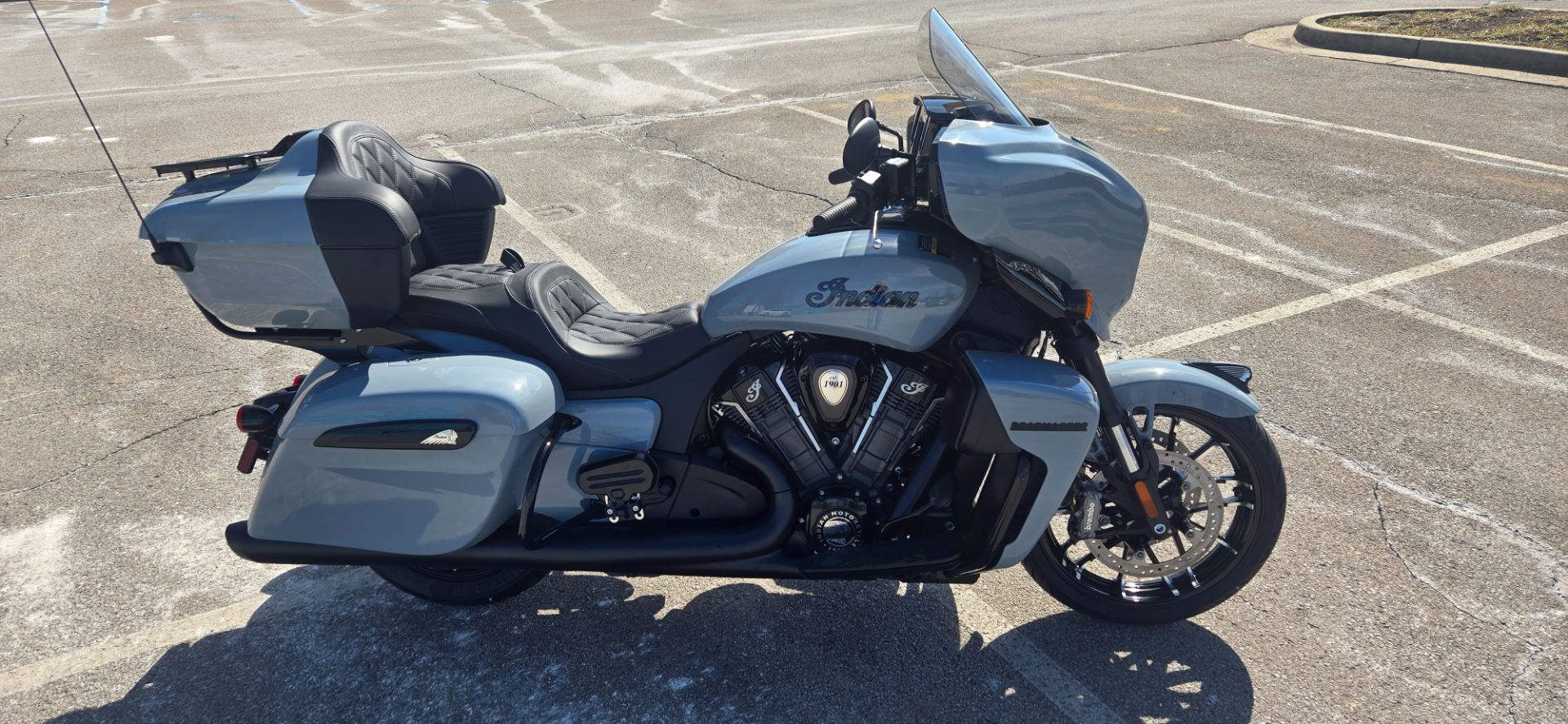 2025 Indian Motorcycle Roadmaster® PowerPlus Dark Horse® with PowerBand Audio Package in Lexington, Kentucky - Photo 1