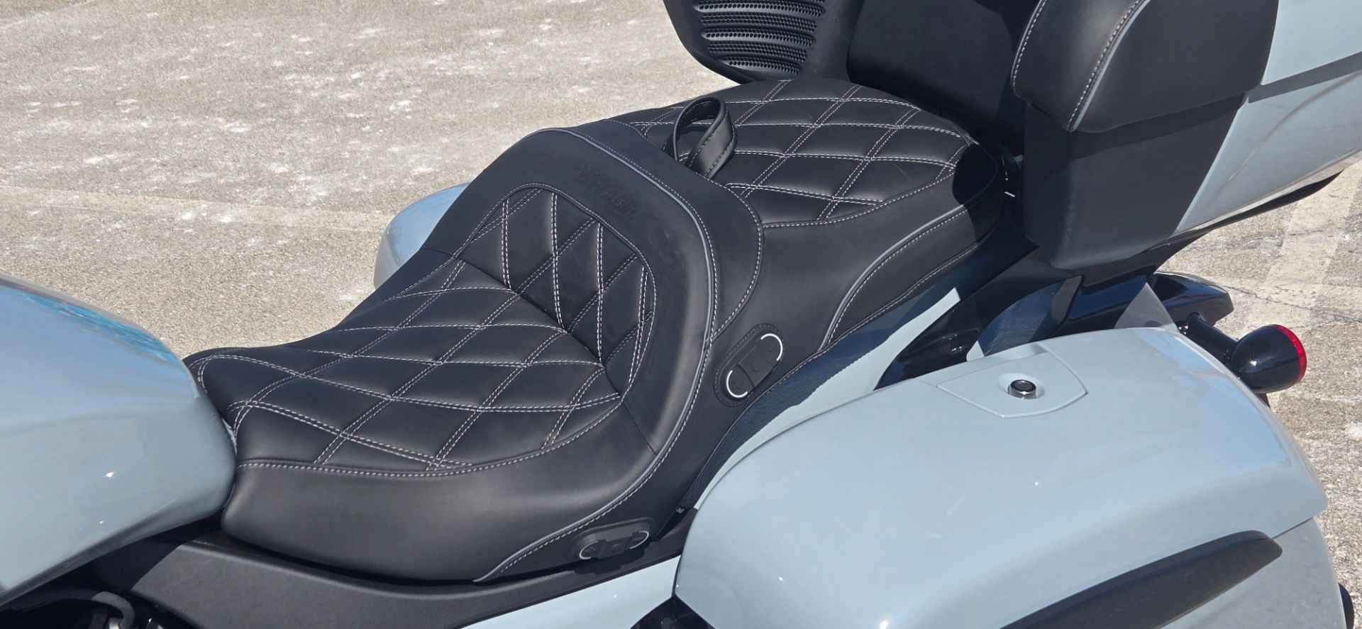 2025 Indian Motorcycle Roadmaster® PowerPlus Dark Horse® with PowerBand Audio Package in Lexington, Kentucky - Photo 10