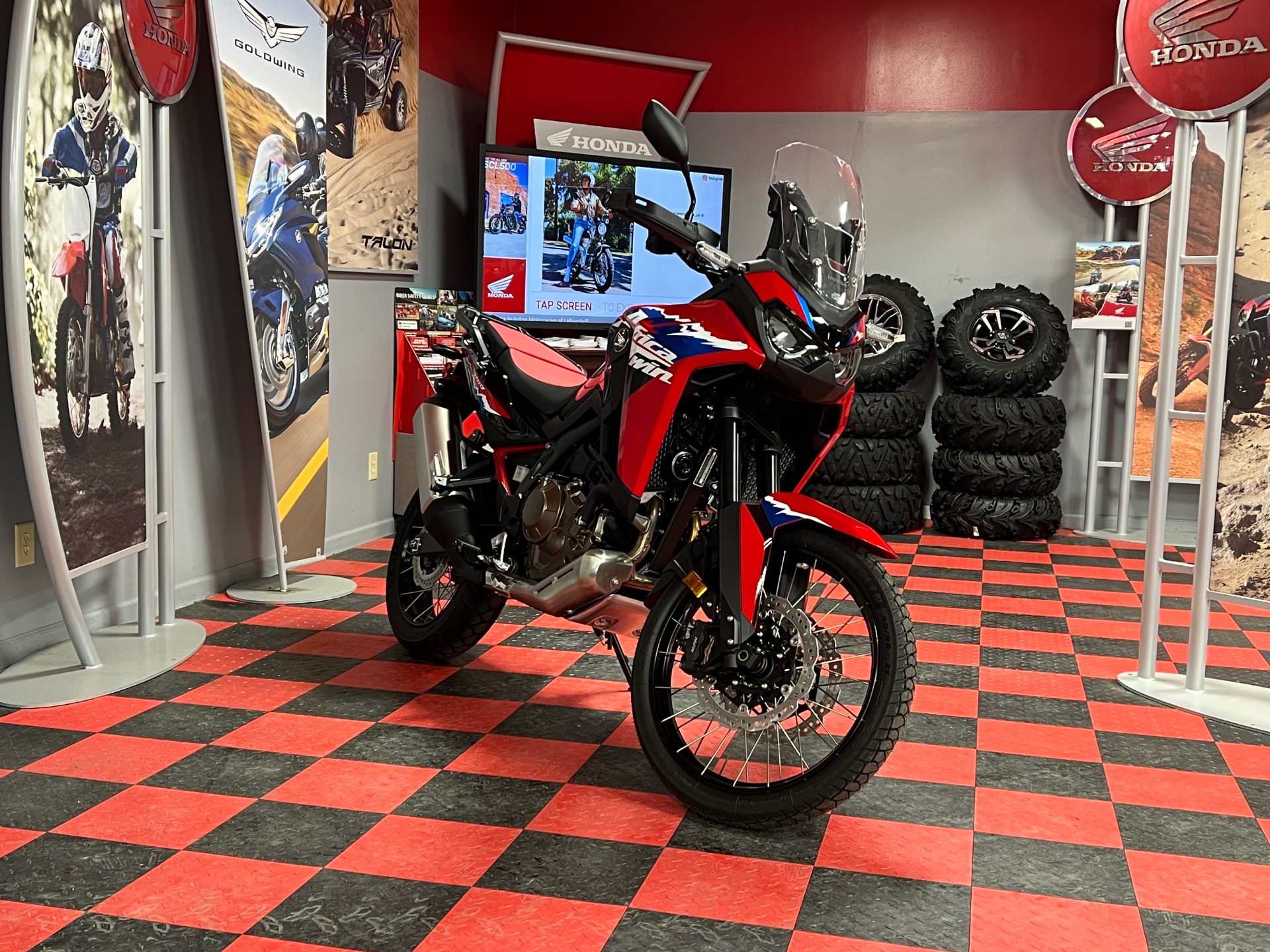 2024 Honda Africa Twin in Lafayette, Indiana - Photo 2