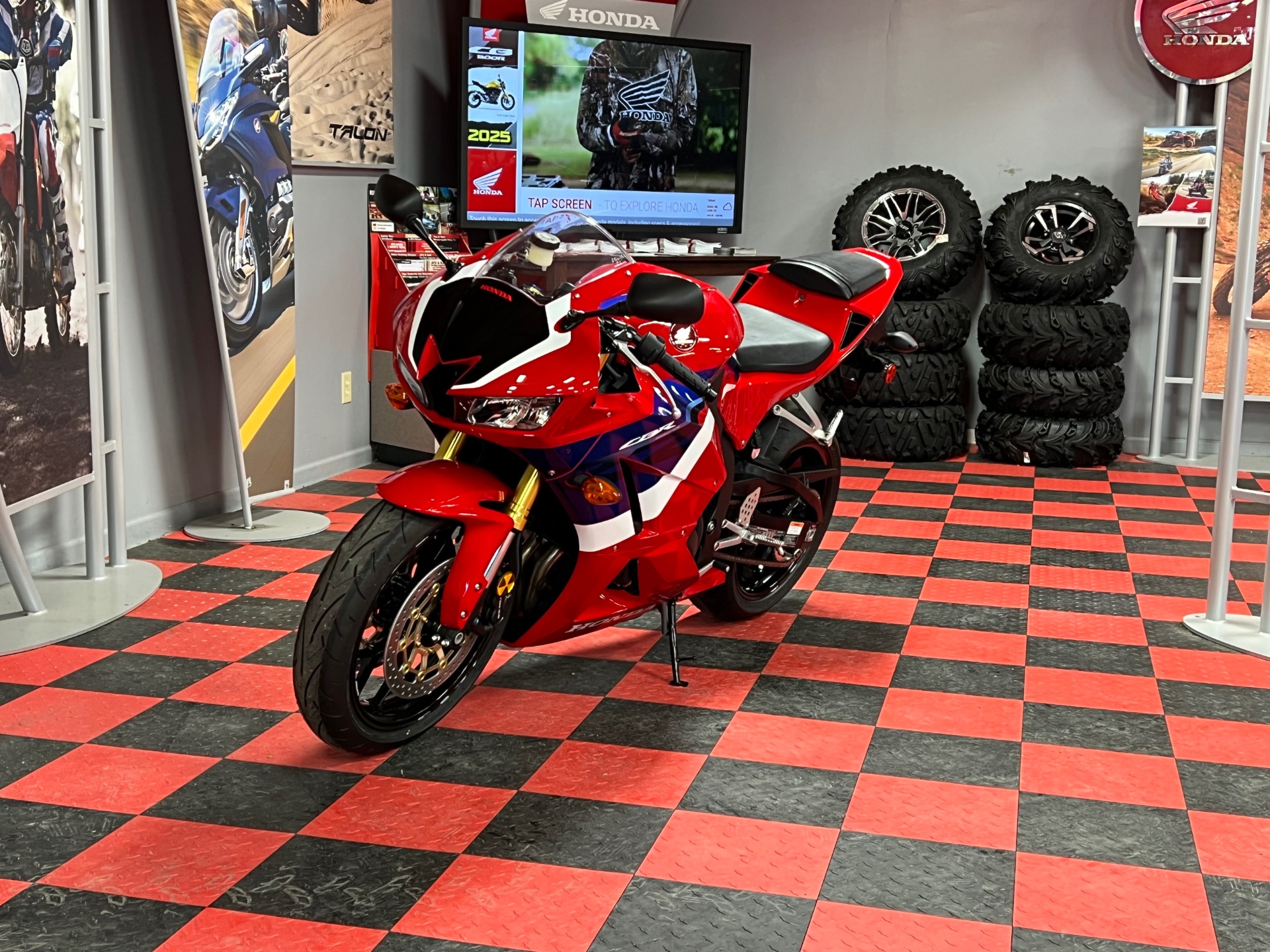 2024 Honda CBR600RR in Lafayette, Indiana - Photo 3