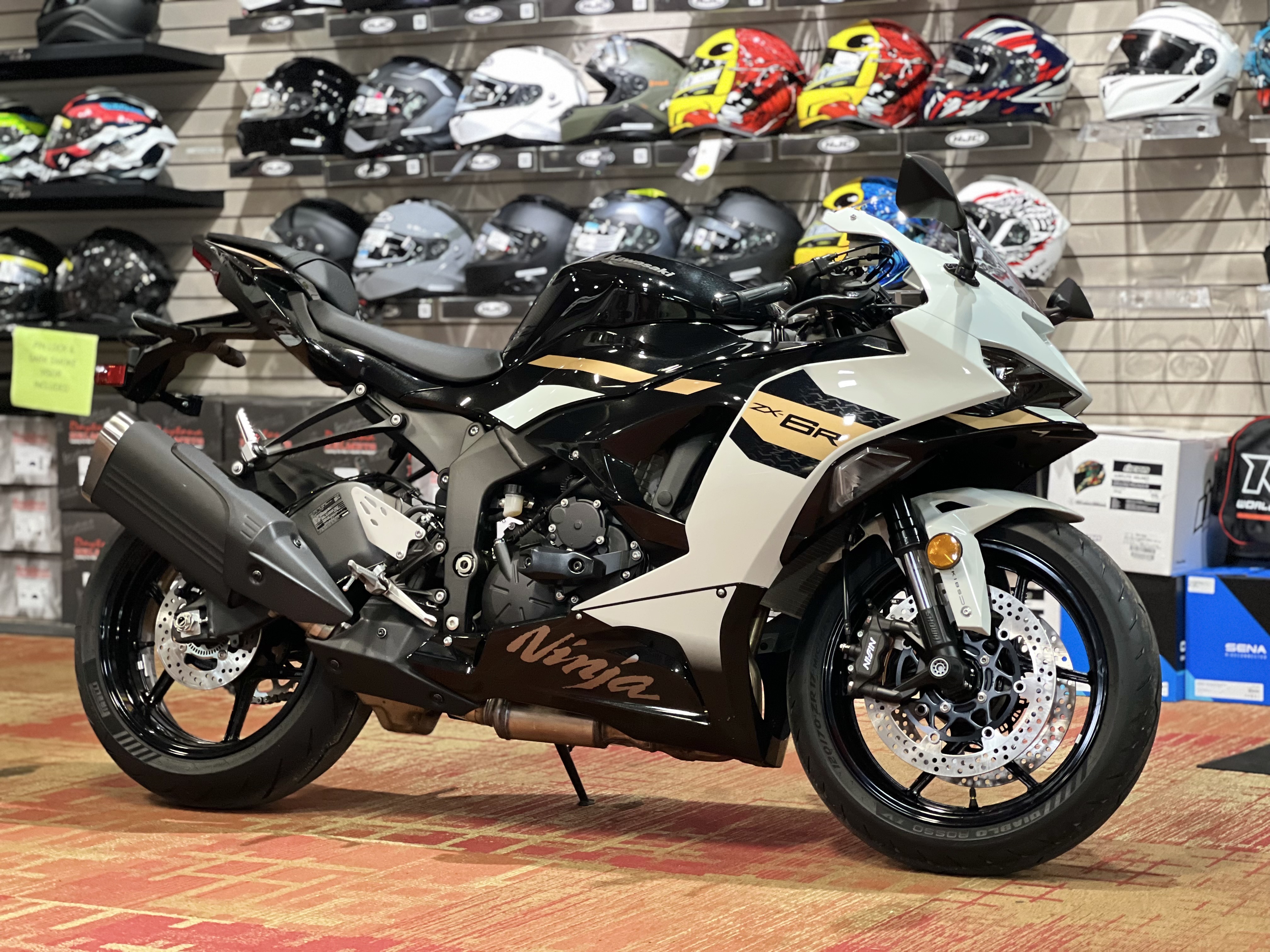 2026 Ninja® ZX-6R ABS