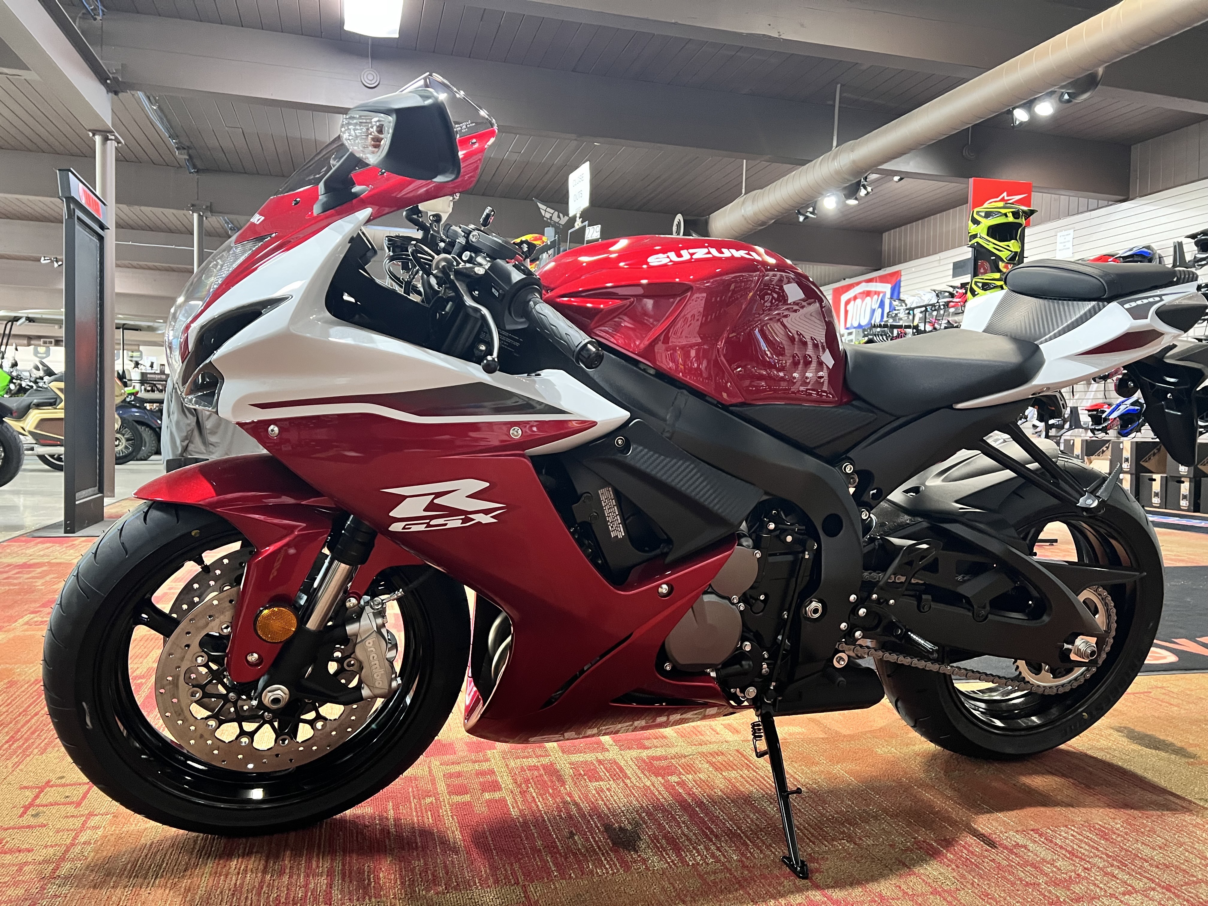 2027 Suzuki GSX-R600 3