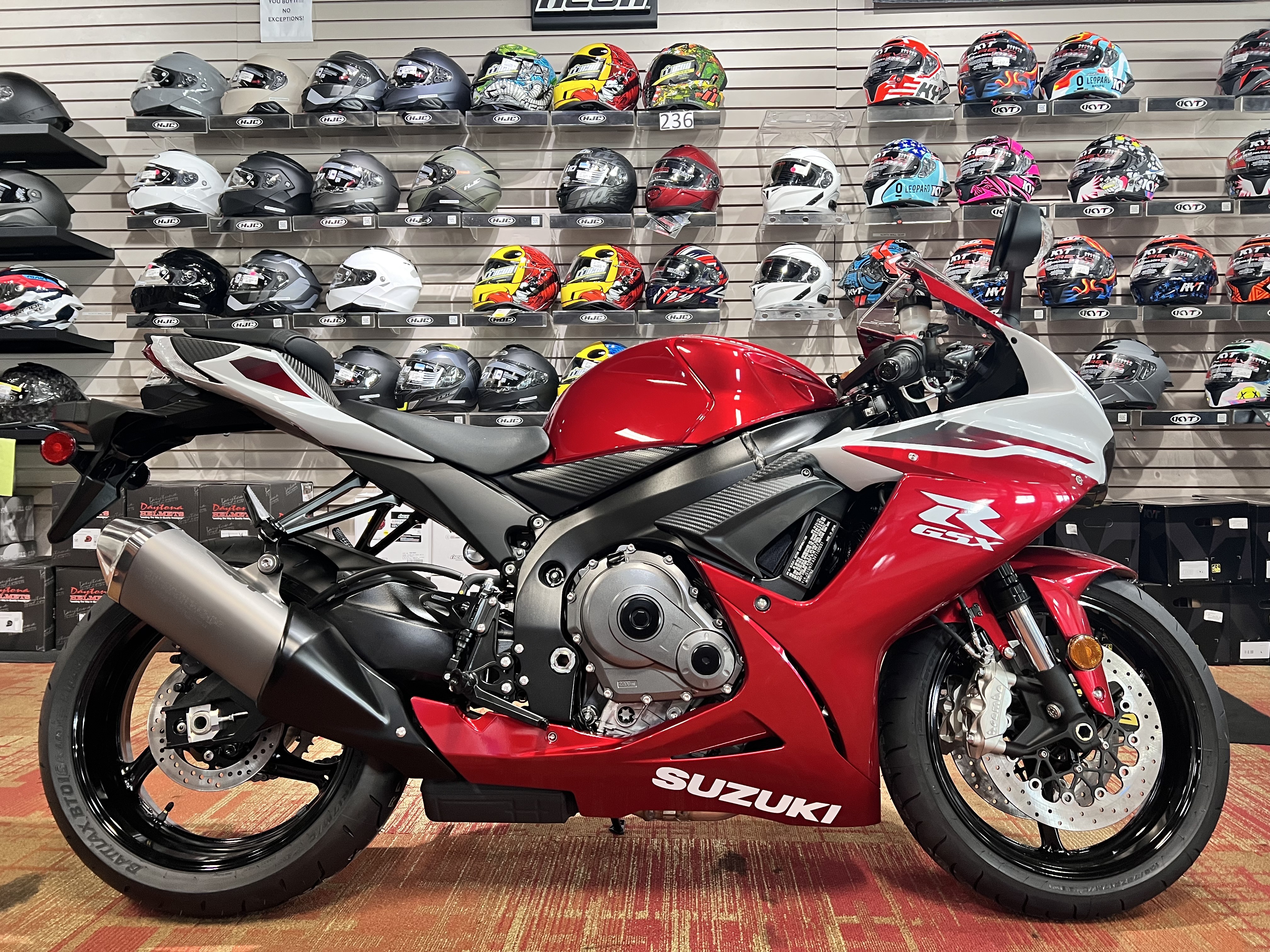 2027 Suzuki GSX-R600 6