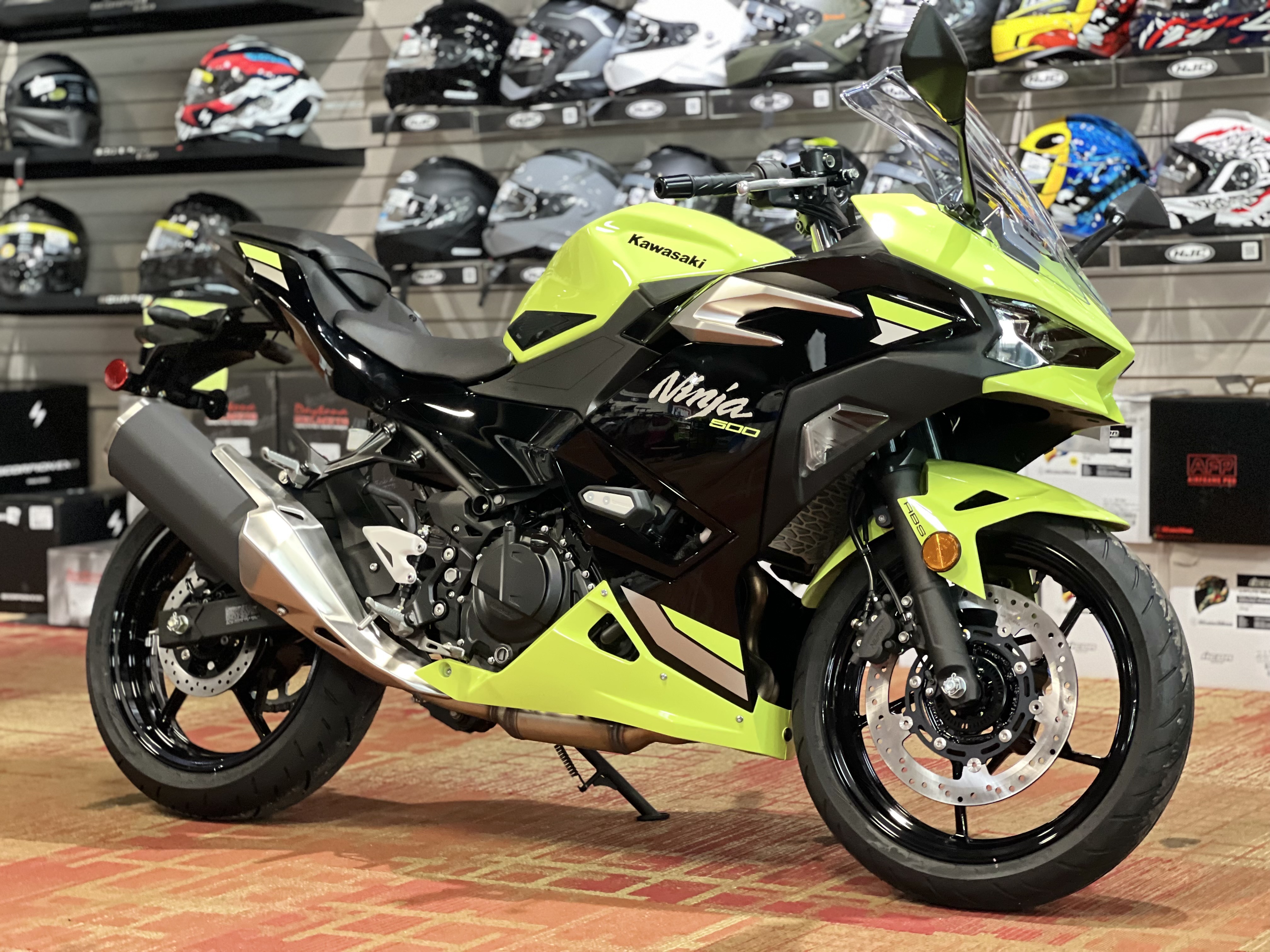 2026 Ninja® 500 SE ABS