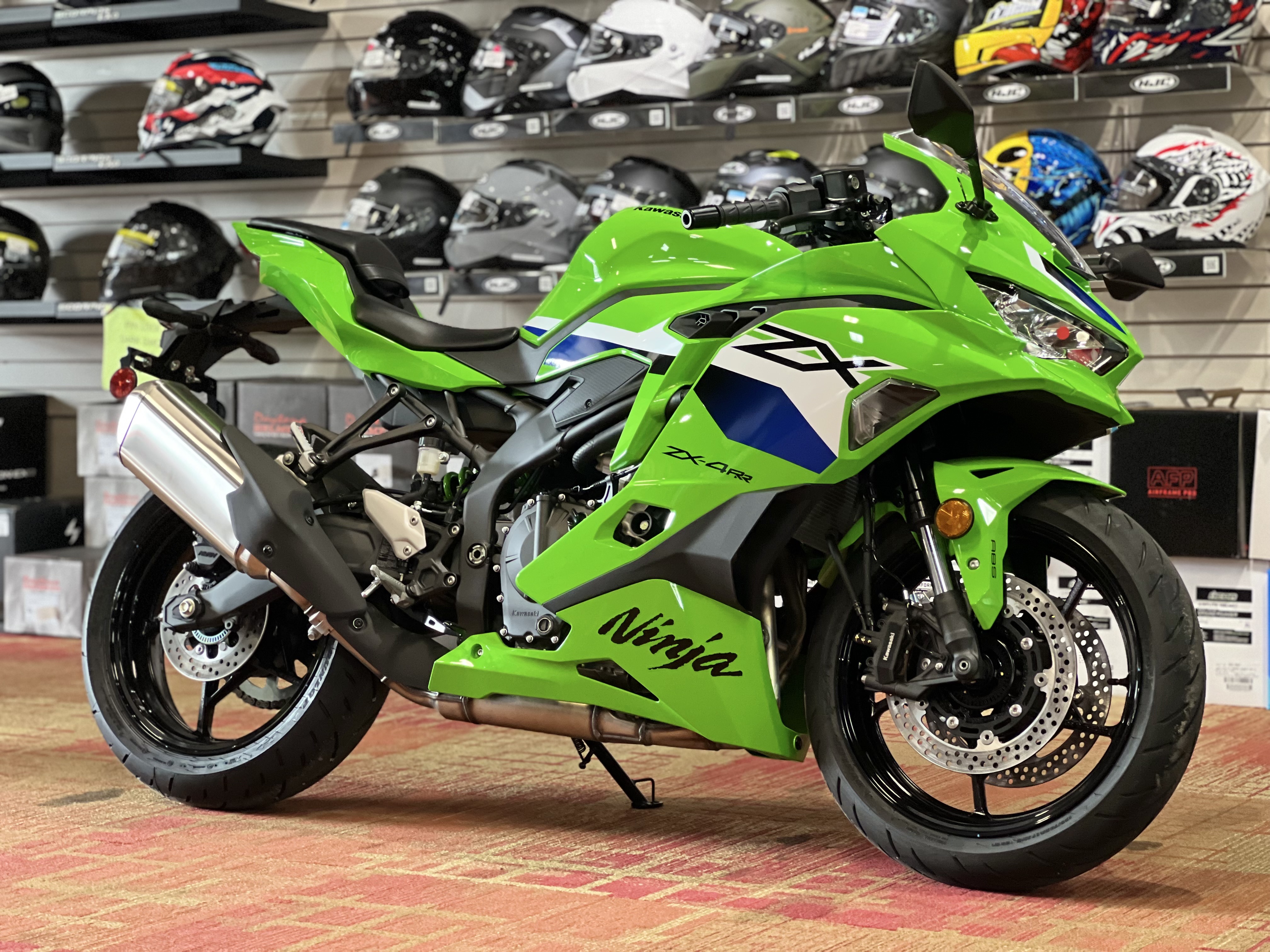 2026 Ninja® ZX-4RR ABS