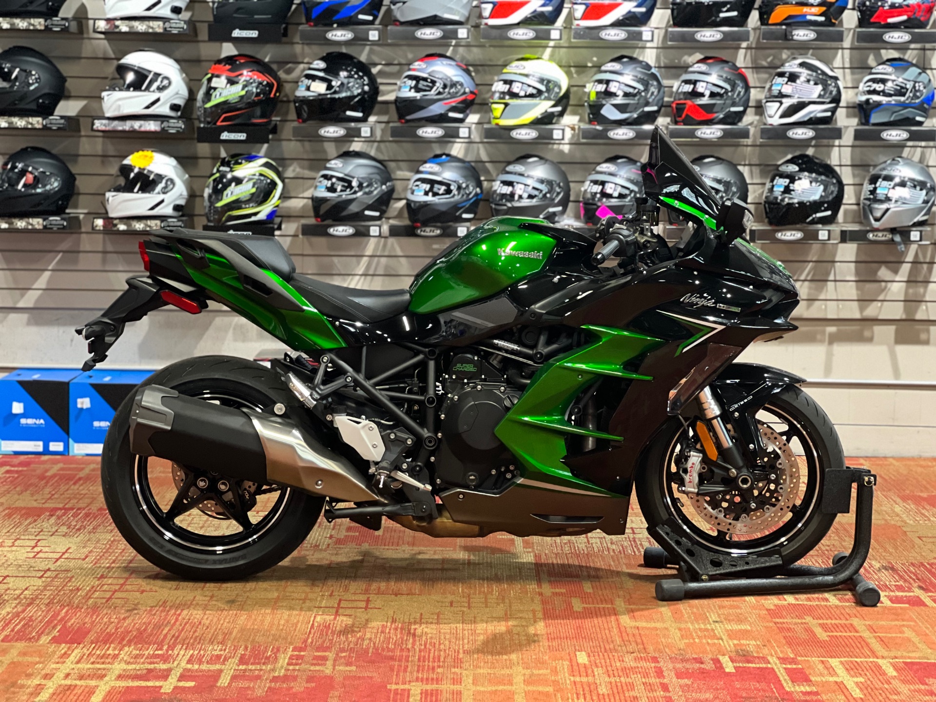 2022 Kawasaki NINJA H2 SX SE in Anderson, Indiana - Photo 1