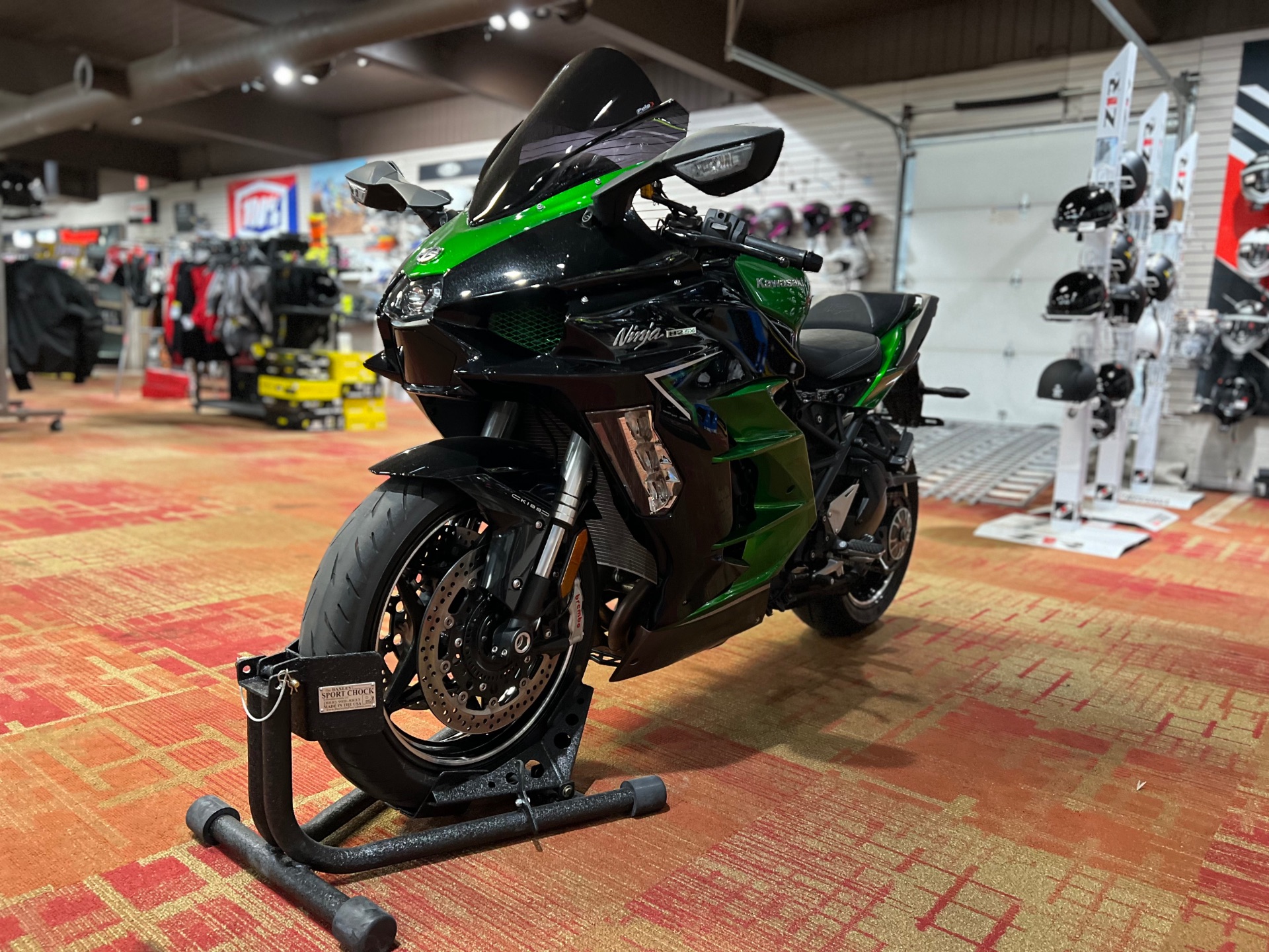 2022 Kawasaki NINJA H2 SX SE in Anderson, Indiana - Photo 5