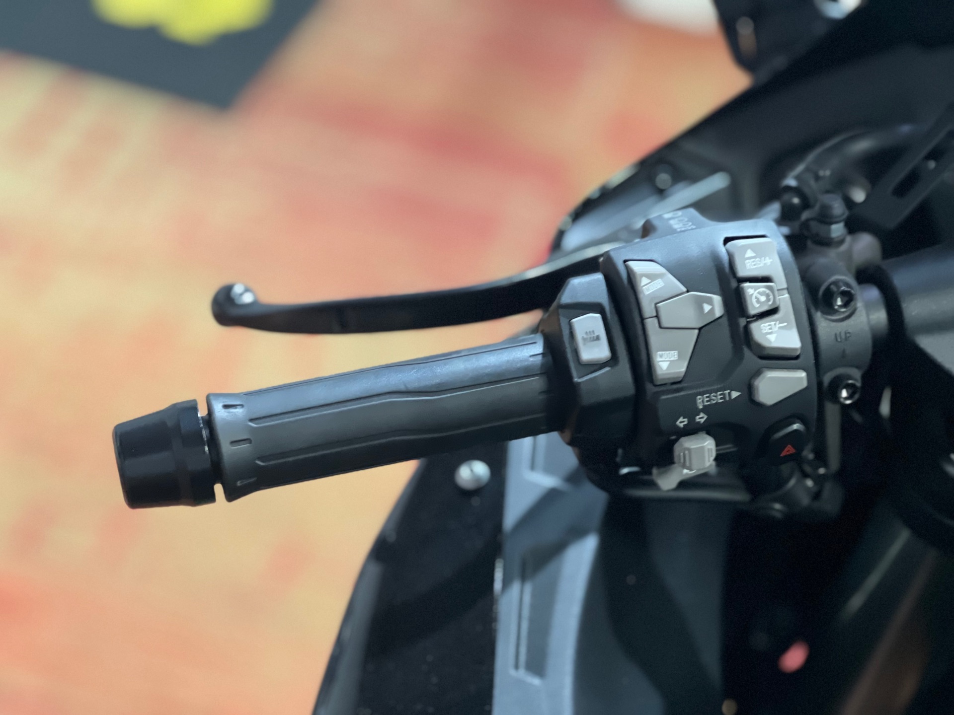 2022 Kawasaki NINJA H2 SX SE in Anderson, Indiana - Photo 8