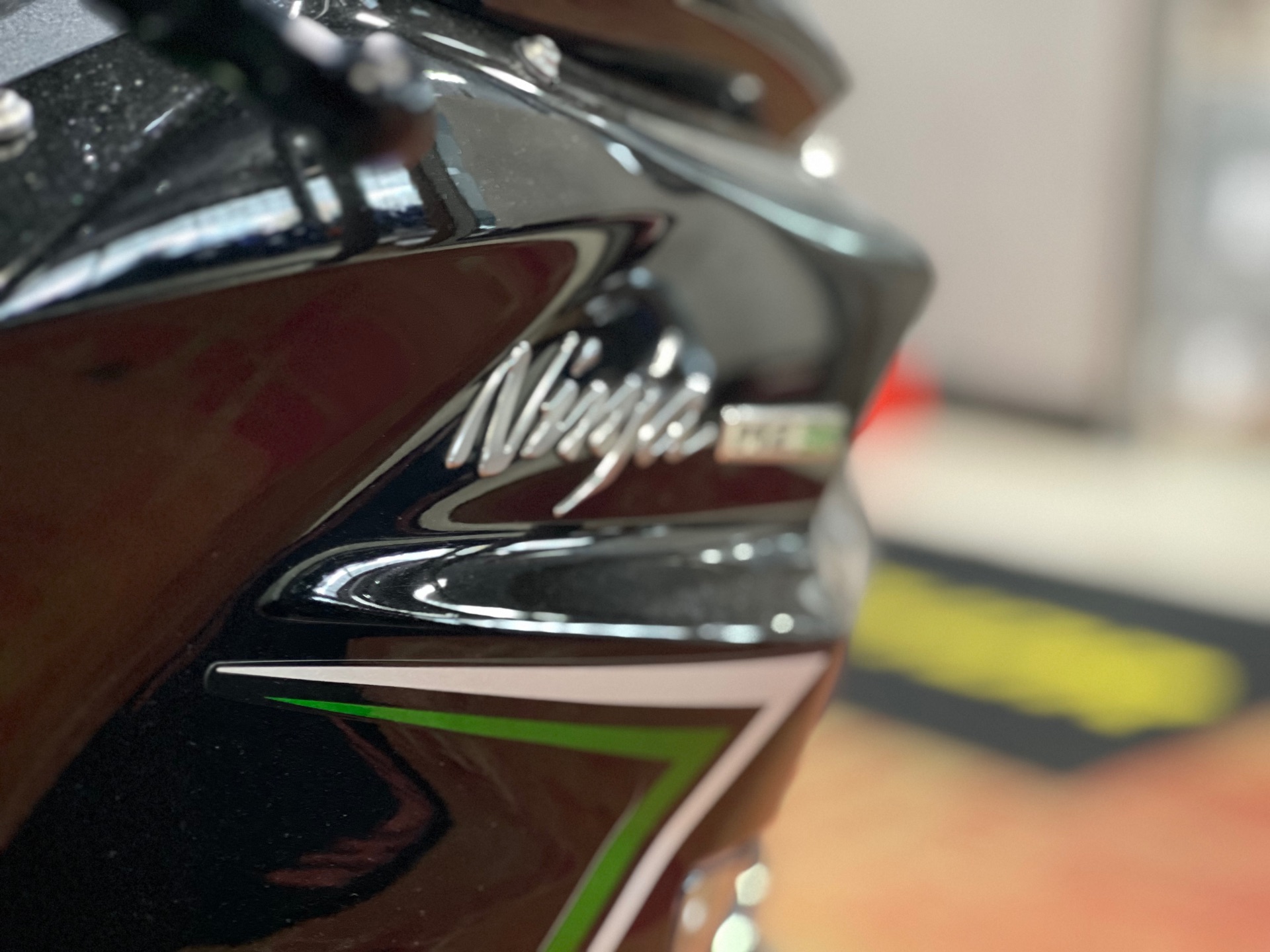 2022 Kawasaki NINJA H2 SX SE in Anderson, Indiana - Photo 14
