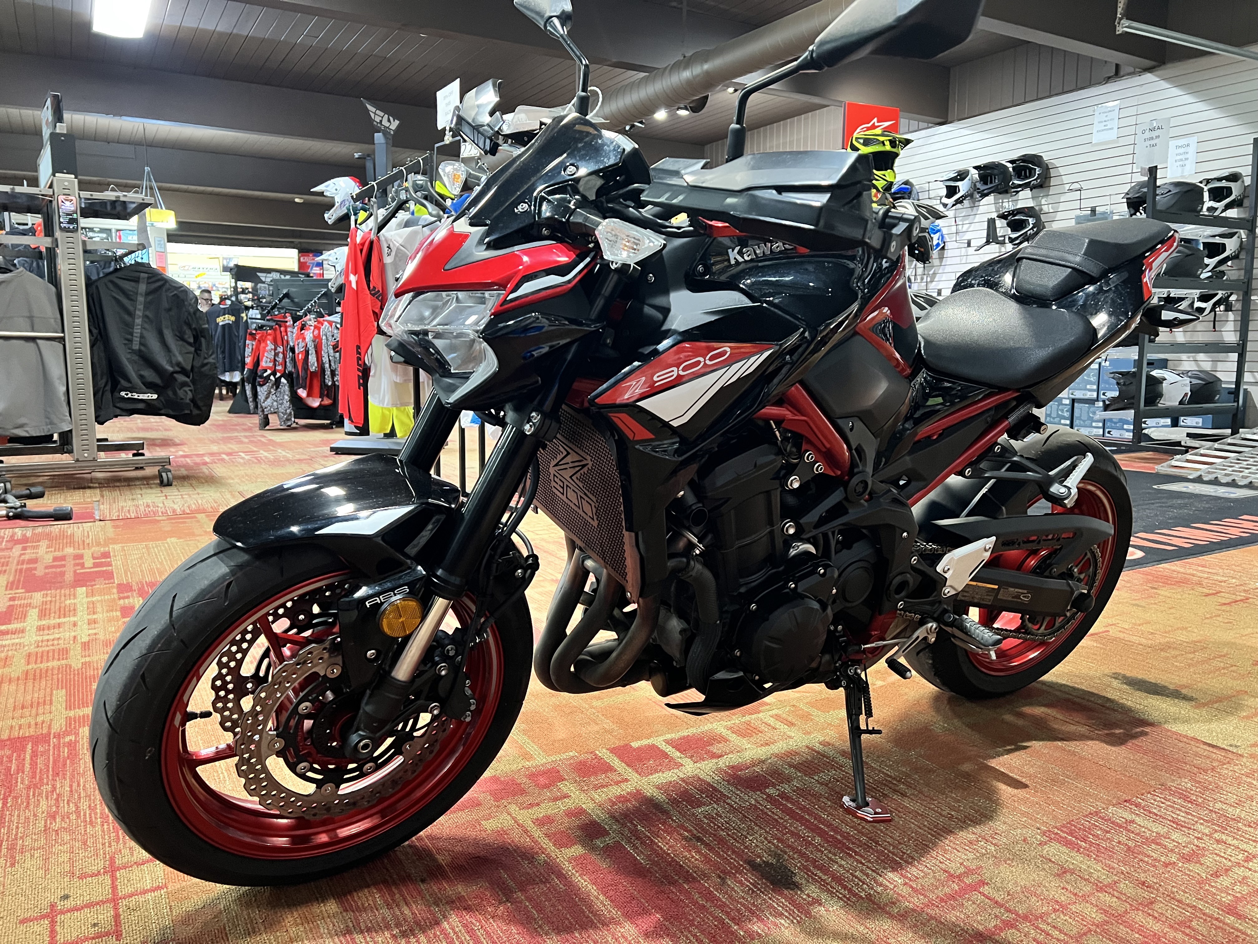 2024 Kawasaki Z900 ABS 3