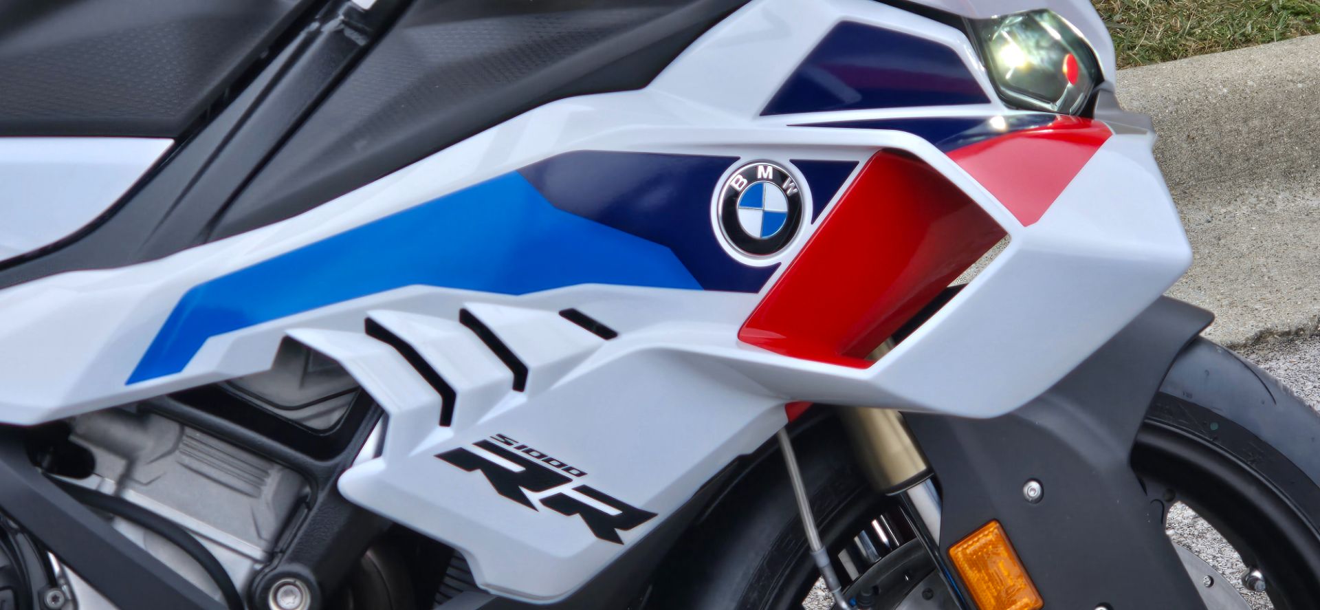 2025 BMW S 1000 RR in Lexington, Kentucky - Photo 2