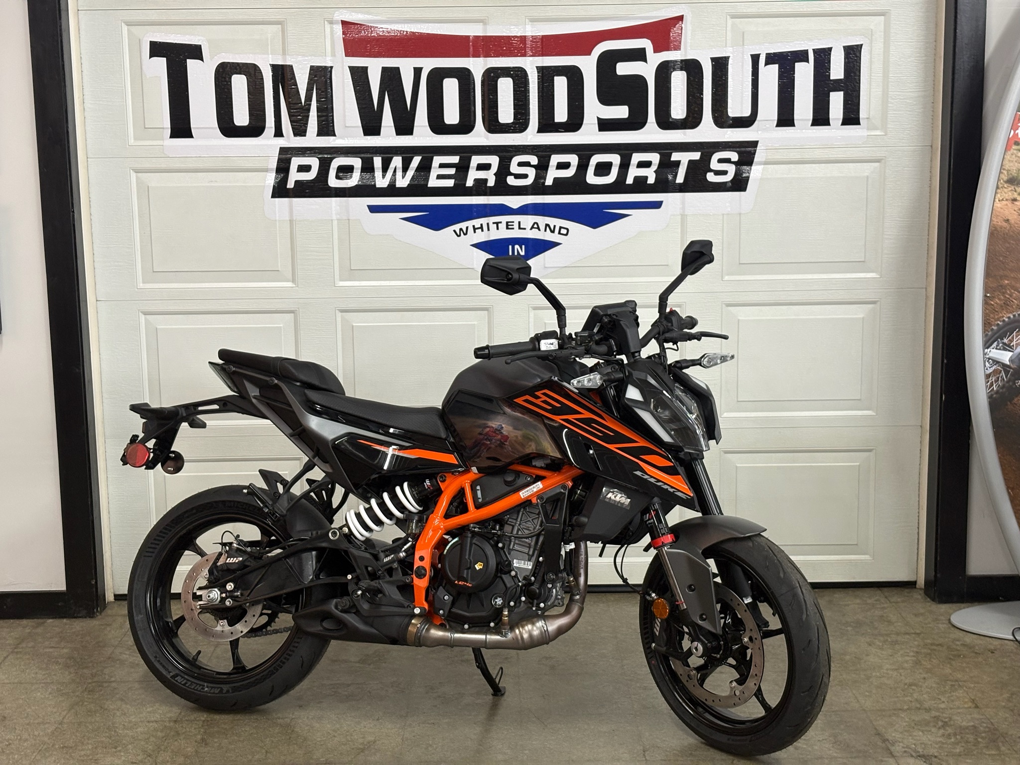 2026 KTM 390 Duke 1